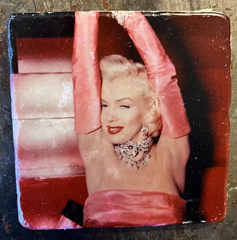 Glasunderlägg -  Marilyn Monroe - Diamonds Are a Girl’s Best Friend i färg 