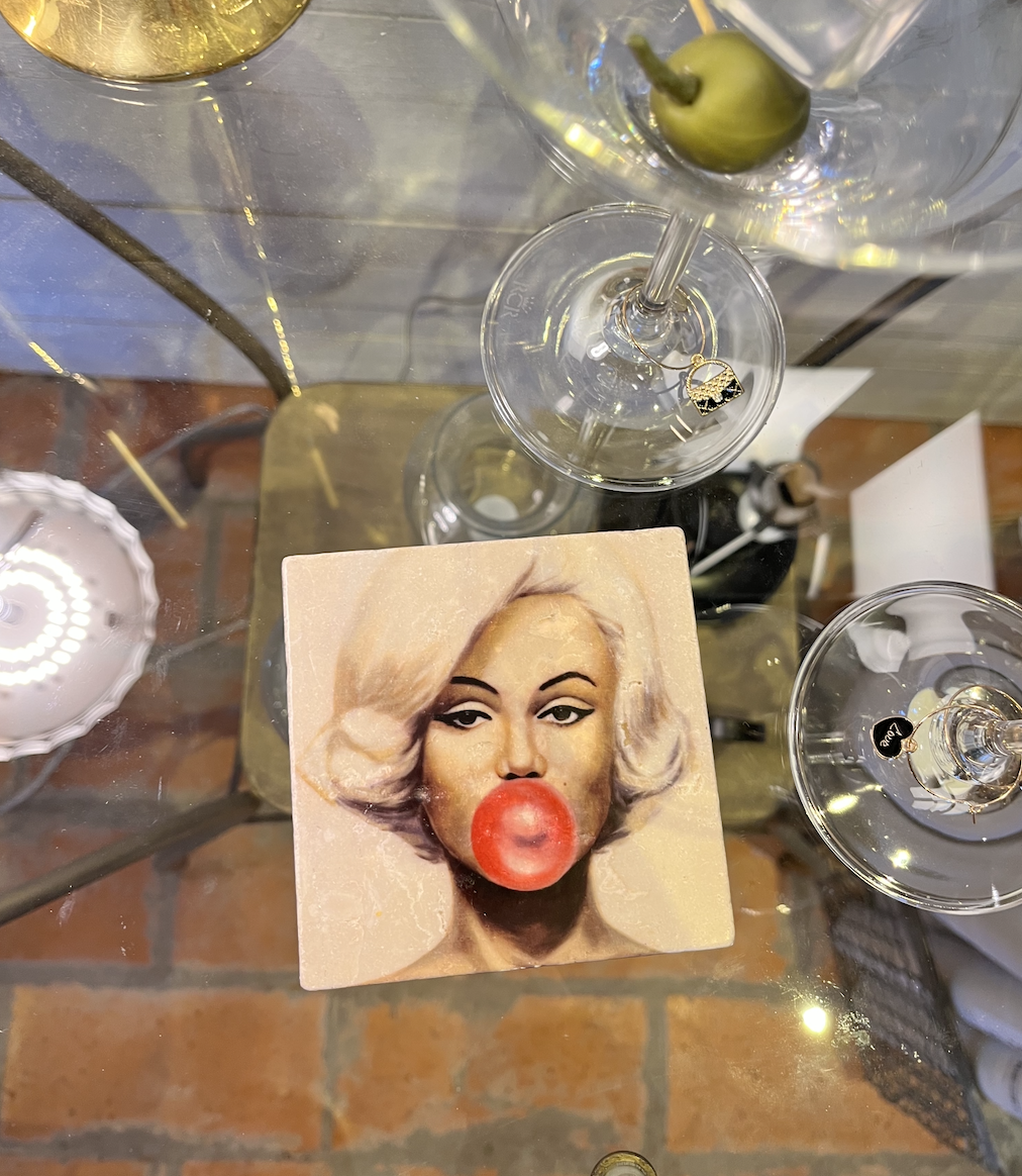 Glasunderlägg -  Marilyn Monroe med rosa tuggummibubbla - 3