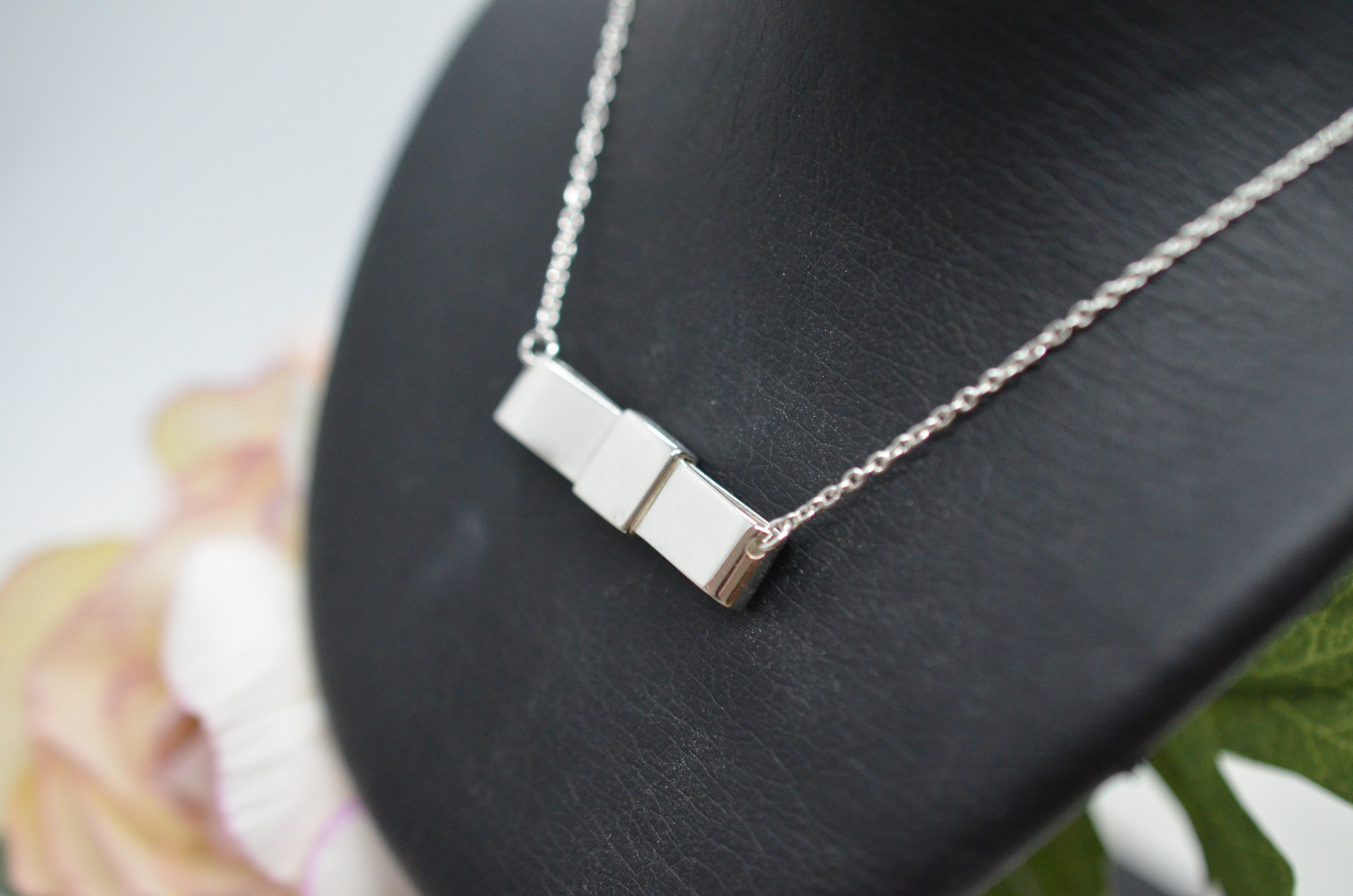 Second Hand Efva Attling silverhalsband "BOW WOW WOW" - 3