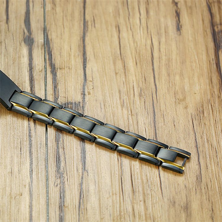 Personligt armbånd i sort/guld med indgravering, 22 cm – Rustfrit stål - 4