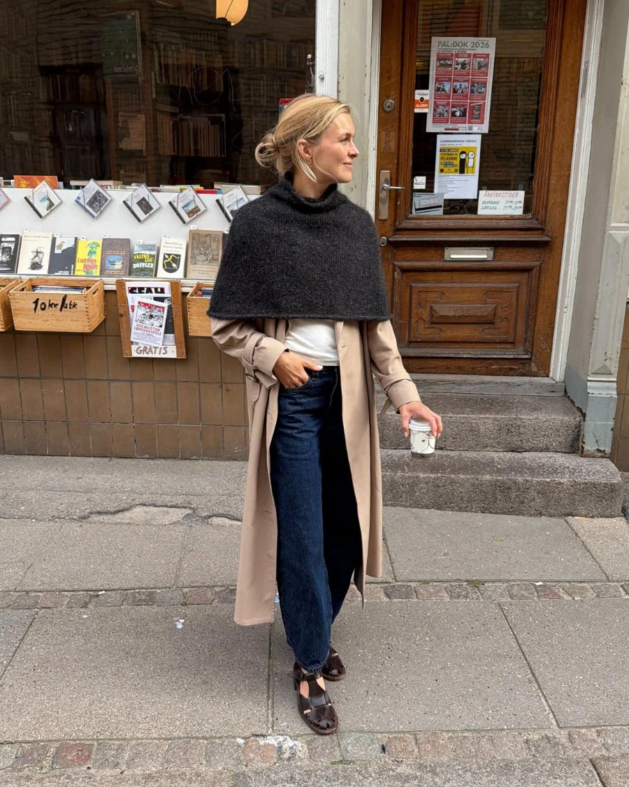 PetiteKnit Ivy Cape (16 m st 5)