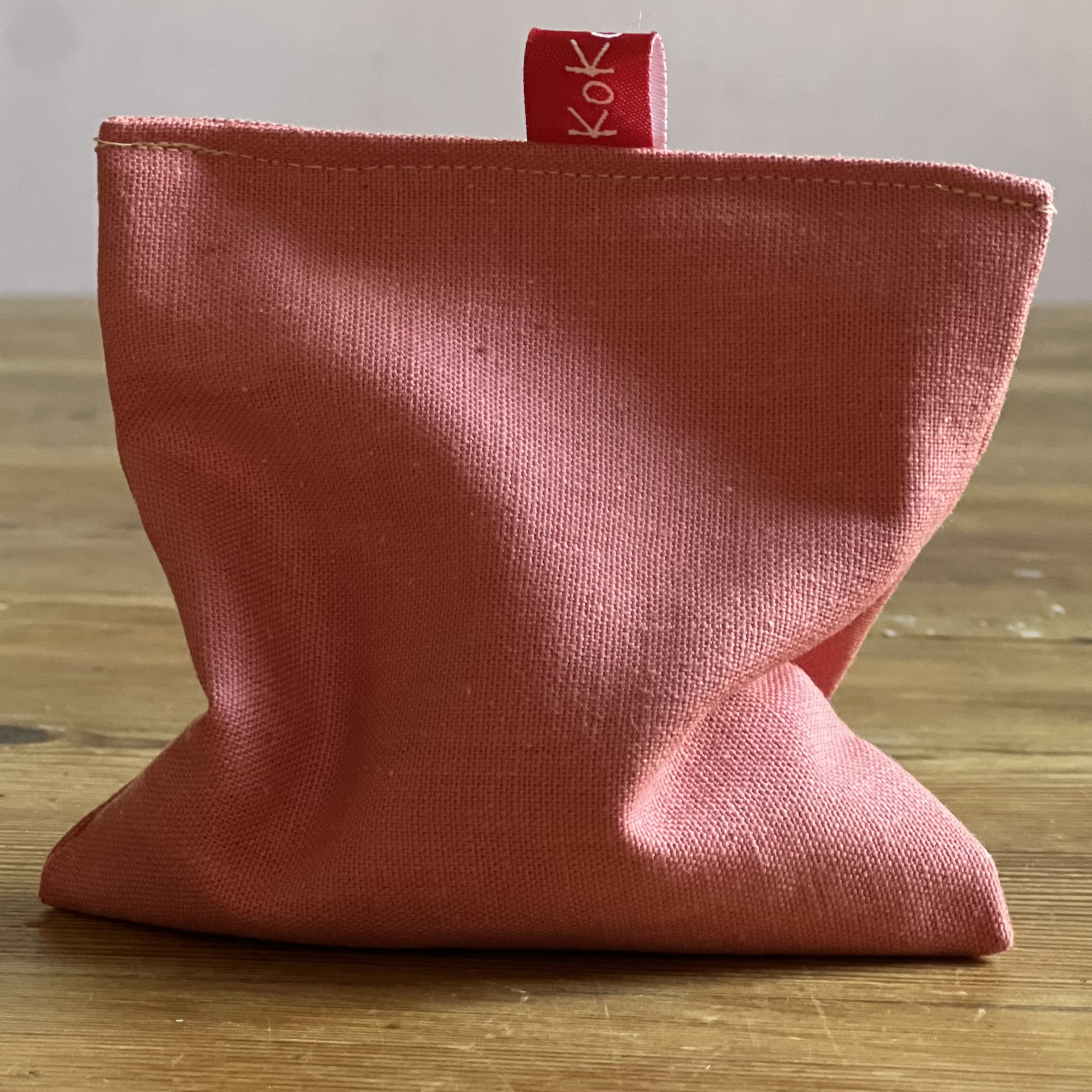 Handgjord sensorisk ärtpåse i linne – Montessori-inspirerat material - Rosa 