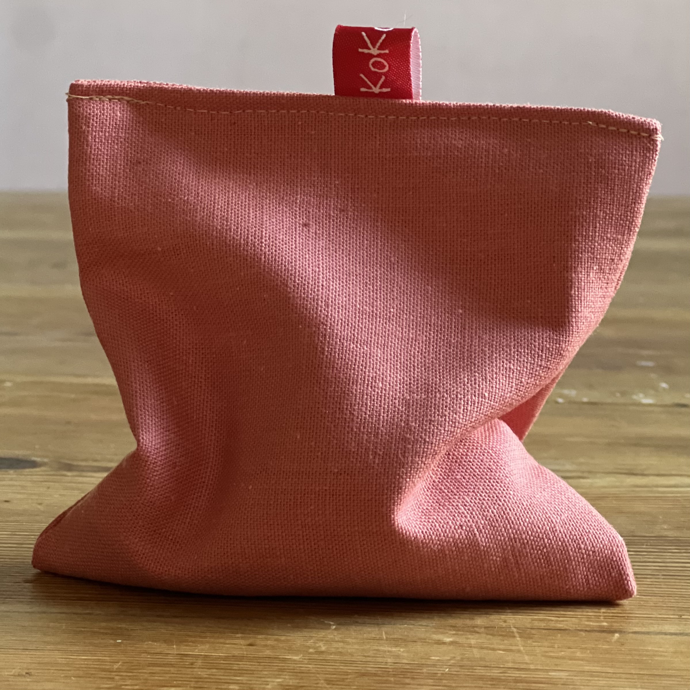 Handgjord sensorisk ärtpåse i linne – Montessori-inspirerat material - Rosa  - 3