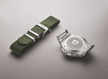 Oris 0173377894121-Set Aquis Social Club Edition II 43,5 baksida