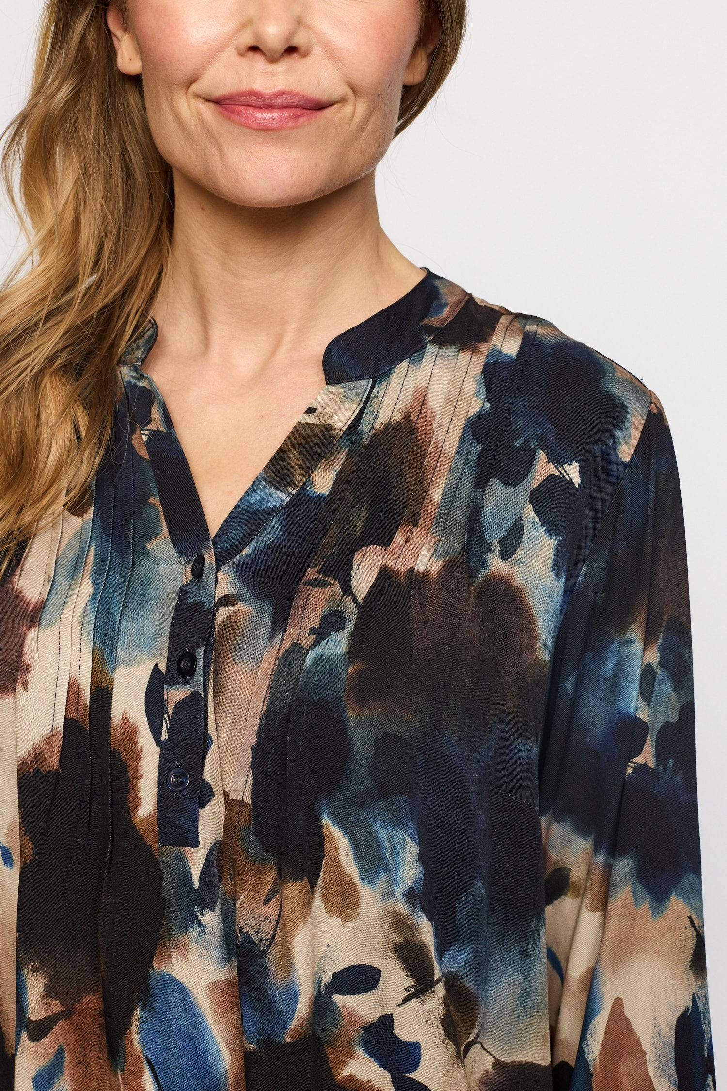 Elsa Blouse - 2-Biz - 3