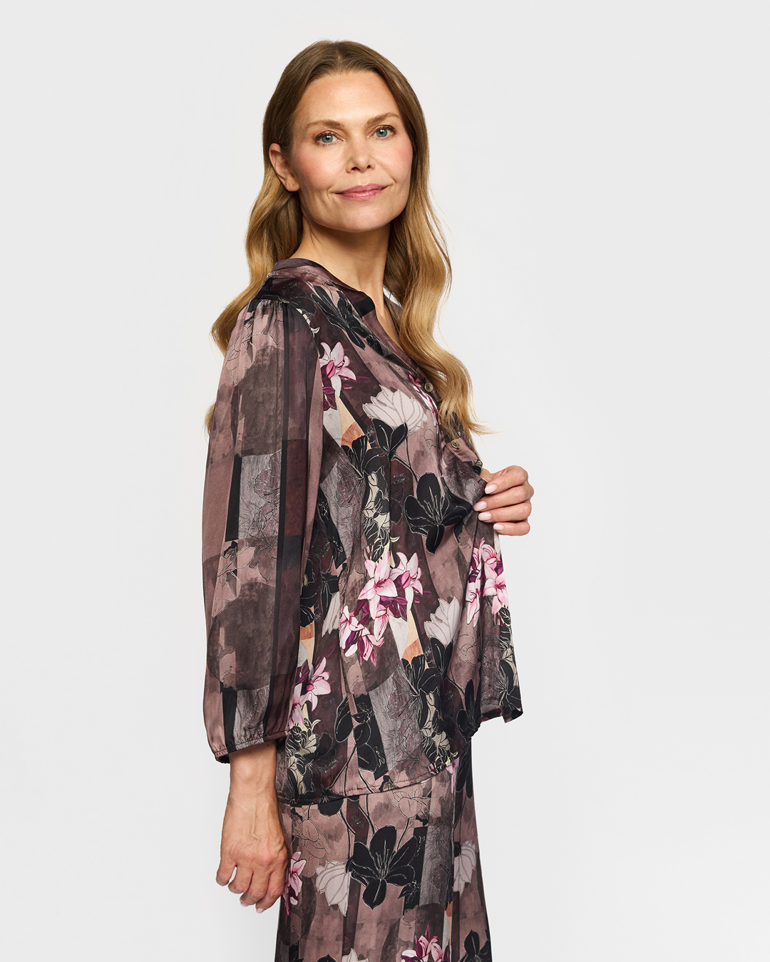 Blus Janne blommönstrad vinröd - 2