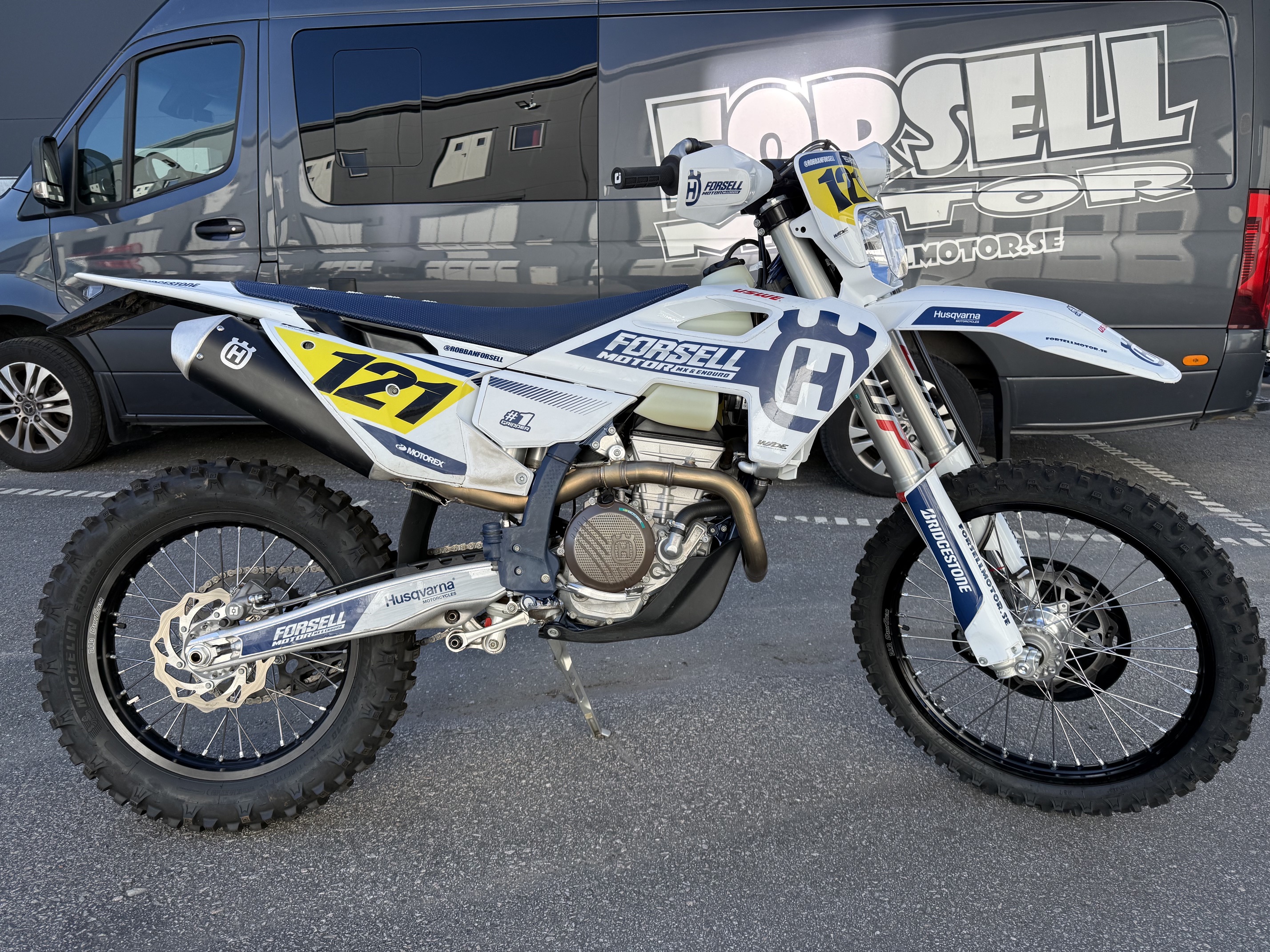 Husqvarna FE250 2024 / Endast 21tim / Räntefritt 24mån