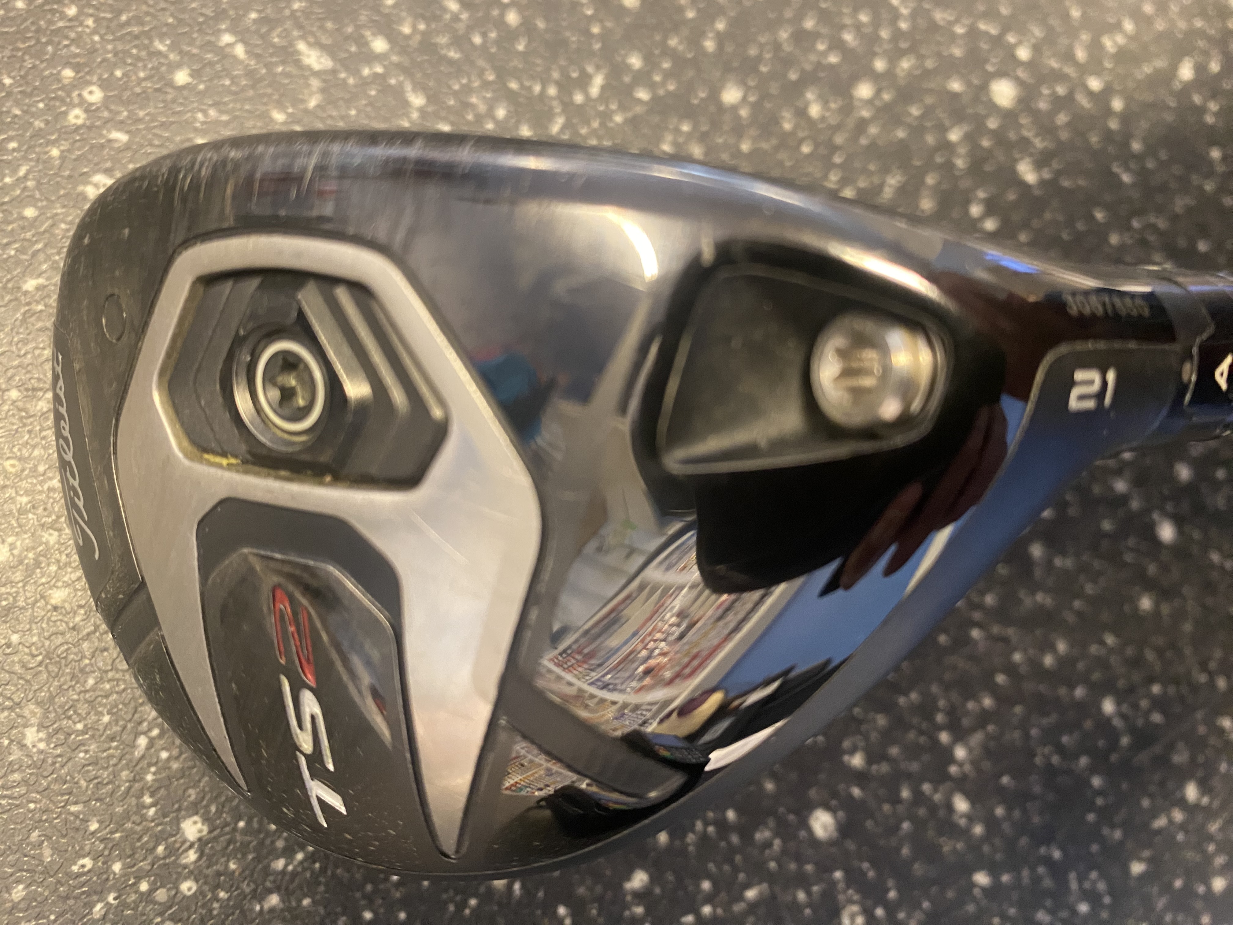 Titleist TS2  hybrid 21 grader
