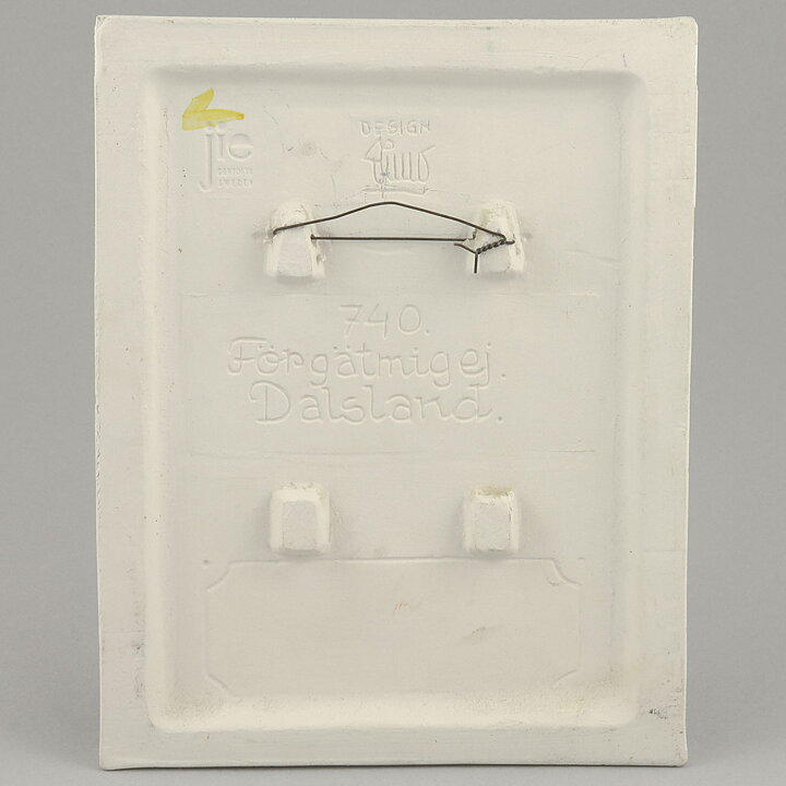 アイモ・ニェットボリ  白い陶板  ワスレナグサ  18cm  1980年代