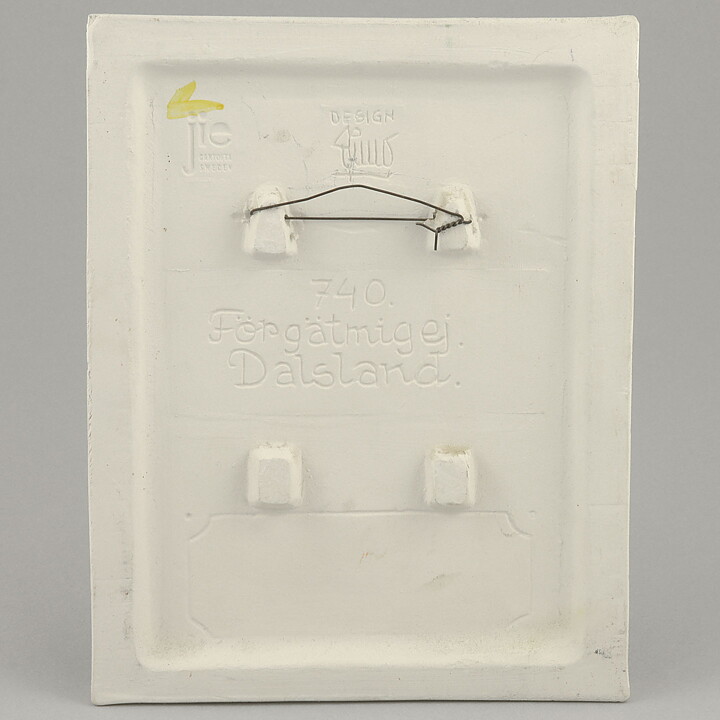Aimo Nietosvuori (1980s) White Wall Plaque with Forget-Me-Not Motif 18 cm