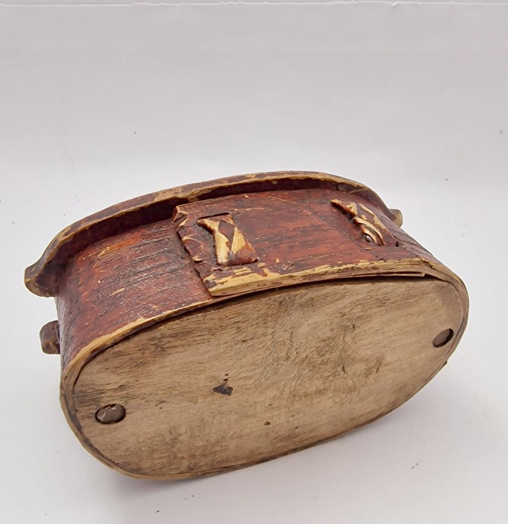 Antique box, Ostergotland - 5