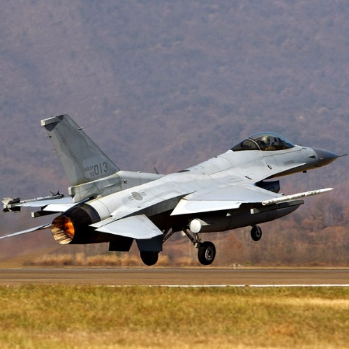 1/72 KF-16C Fighting Falcon