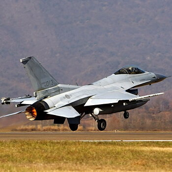 1/72 KF-16C Fighting Falcon