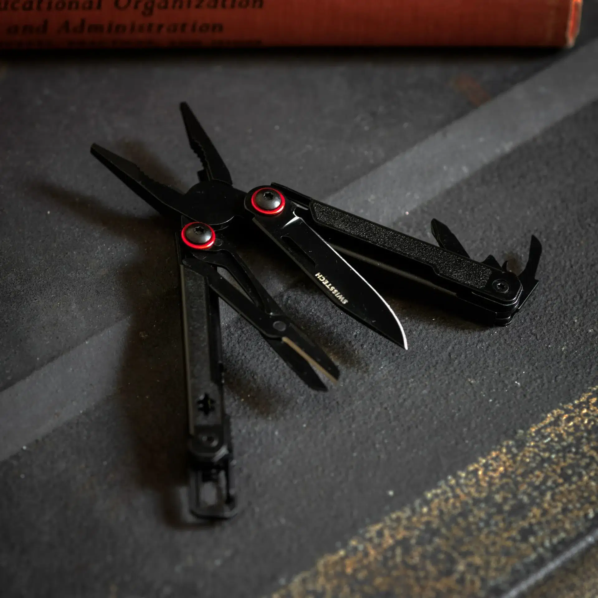 Swisstech Überall, 11-in-1 mini-multitool - 4