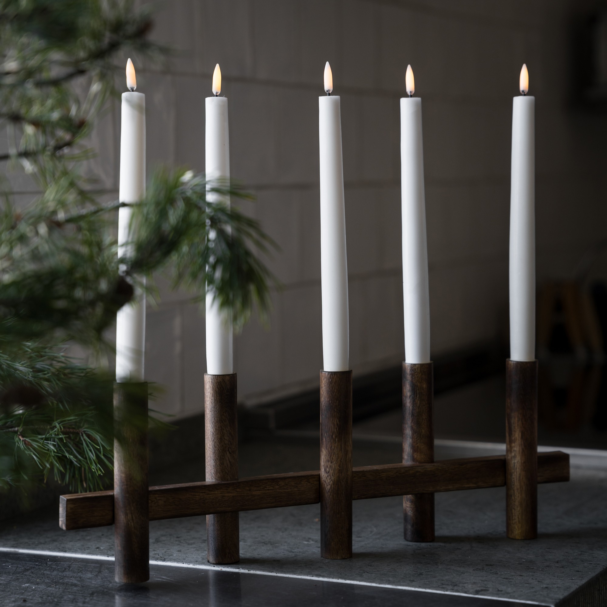 Ljusstake ERNST - Mörkt Trä - 2
