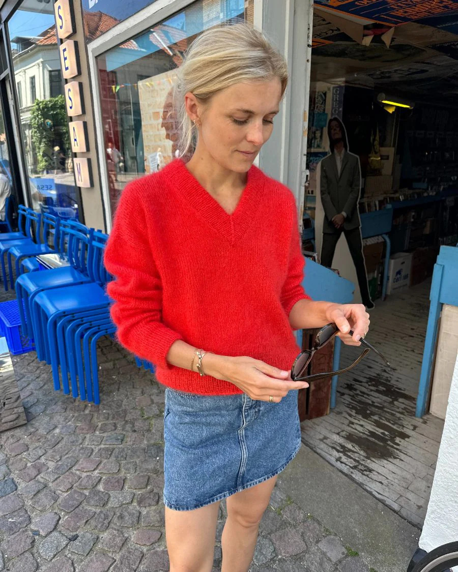 PetiteKnit Stockholm Sweater V-neck (21 m st 4) - 2