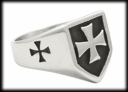 Riddarkors ring i rostfritt stål.
