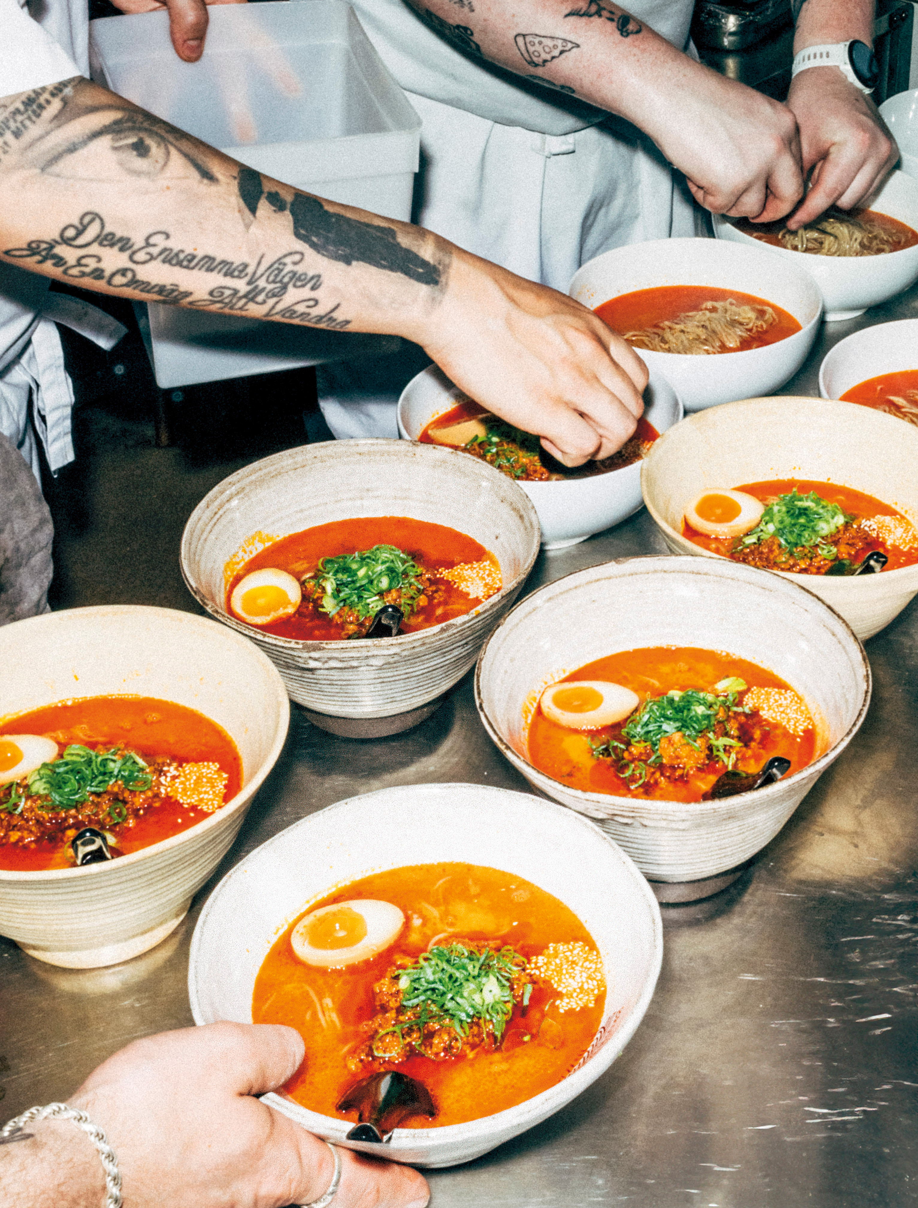 Kokbok Ramen - The Broth Book Martin Bäckius Signerad - 5