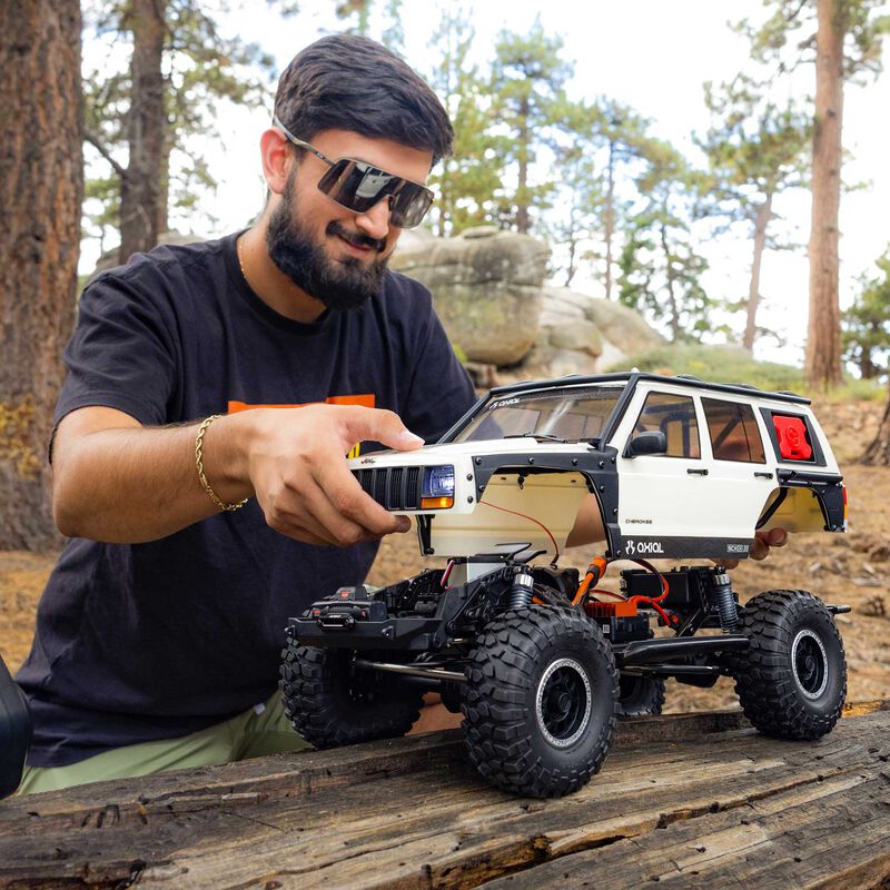 AXIAL 1/10 SCX10 III Jeep Cherokee XJ White - 4
