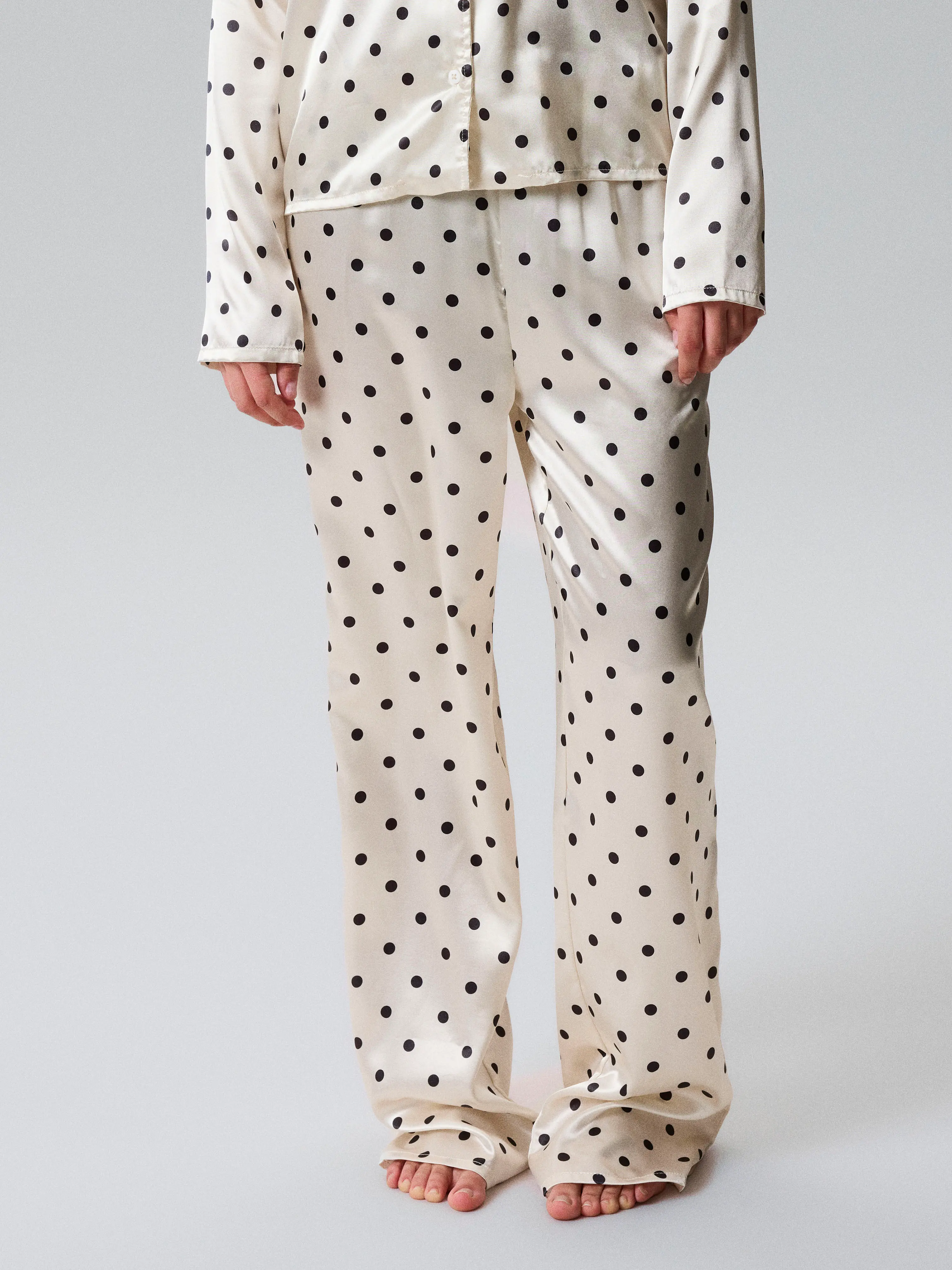 NLFDREAMY DOT PYJAMAS SET Antique White W. Pirate Black - 8