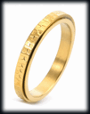 3 mm. Otroligt nätt spinner ring i guldpläterat rostfritt stål.