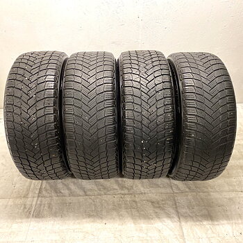 17" BEGAGNADE VINTERDÄCK M+S | 4 st 225/50 R17 98H XL Michelin X-Ice Snow | V32-2021 | 6.5mm | 6.5mm | 4mm | 4mm