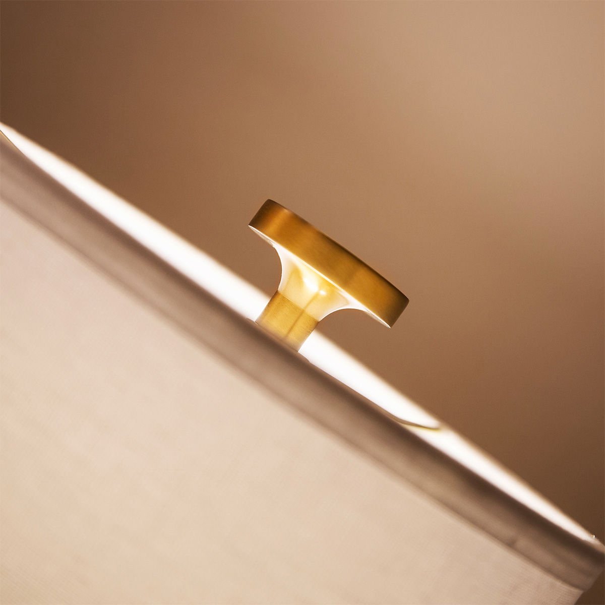 Bordslampa Issa Borstad Guld - 3