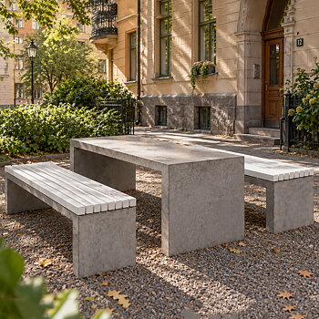 Parkmöbelset - Ett Betongbord Humle, två Betongbänkar Pion - Längd 160 cm