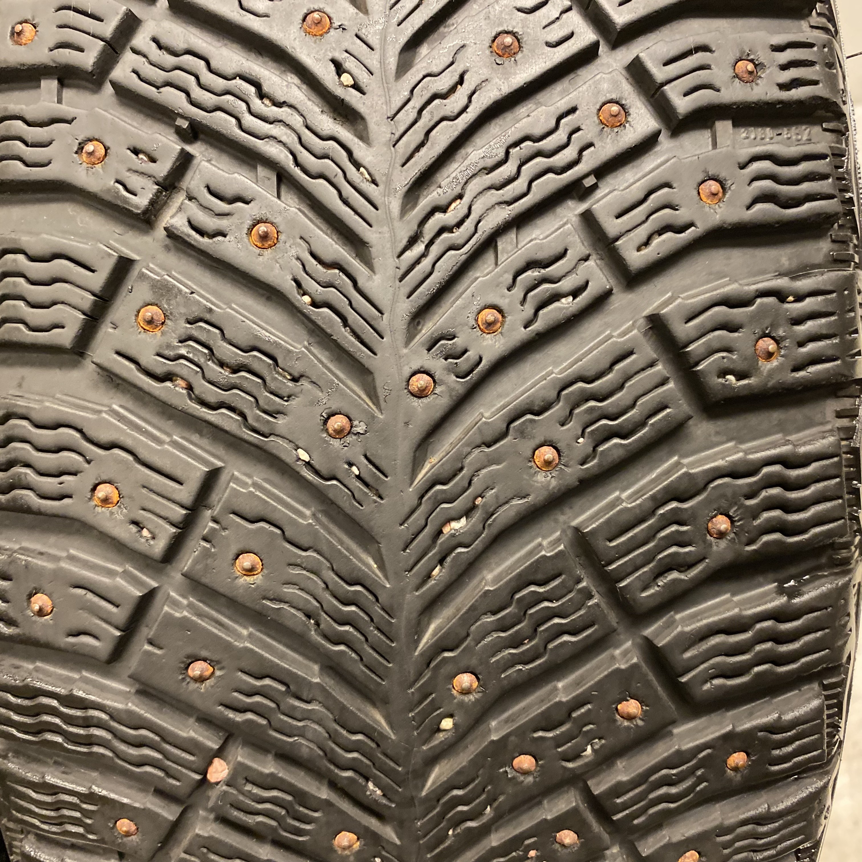 17" BEGAGNADE VINTERDÄCK DUBB | 2 st 215/55 R17 98T XL Michelin X-Ice North 4 | V24-2018 | 4.5mm | 4.5mm - 6