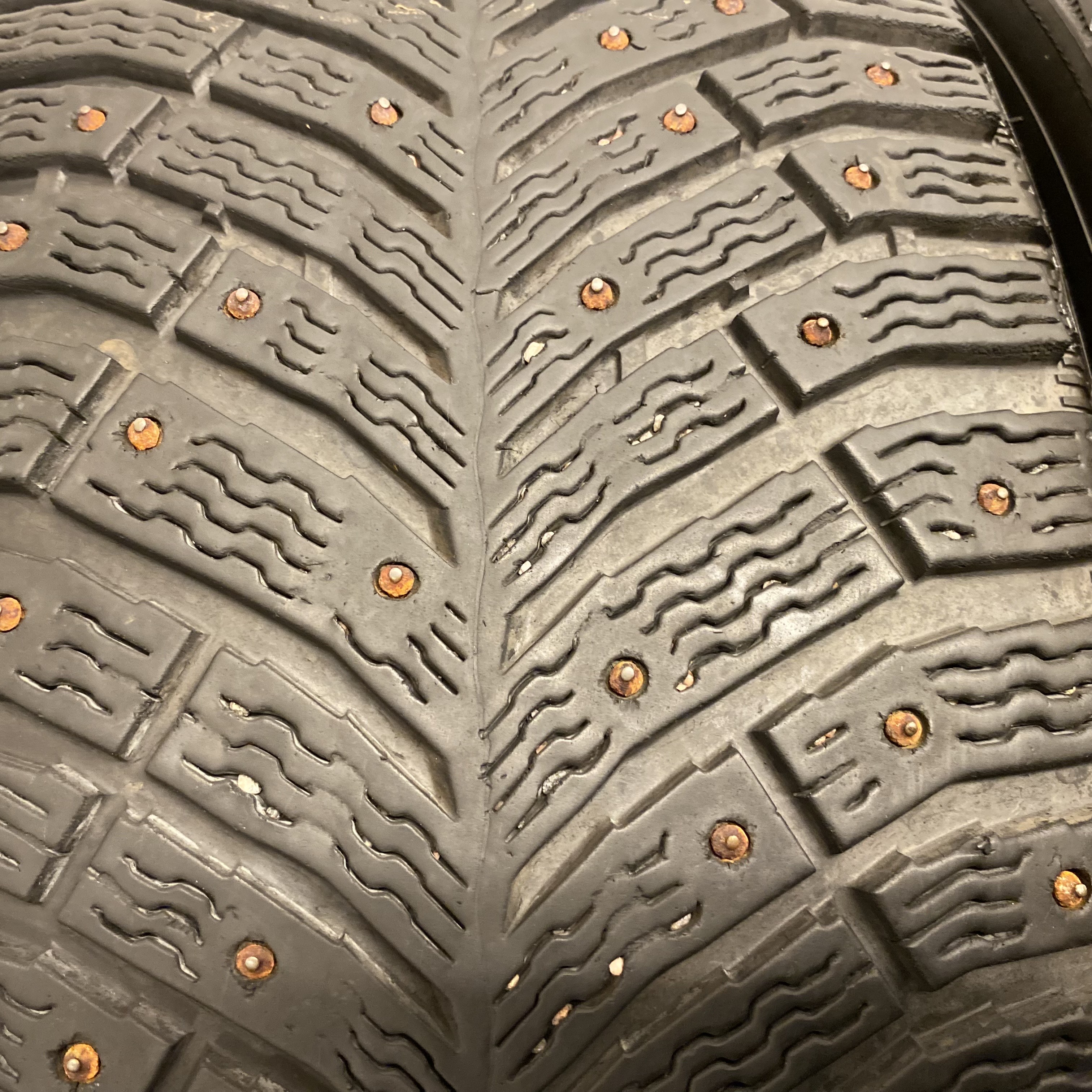 17" BEGAGNADE VINTERDÄCK DUBB | 2 st 215/55 R17 98T XL Michelin X-Ice North 4 | V24-2018 | 4.5mm | 4.5mm - 7