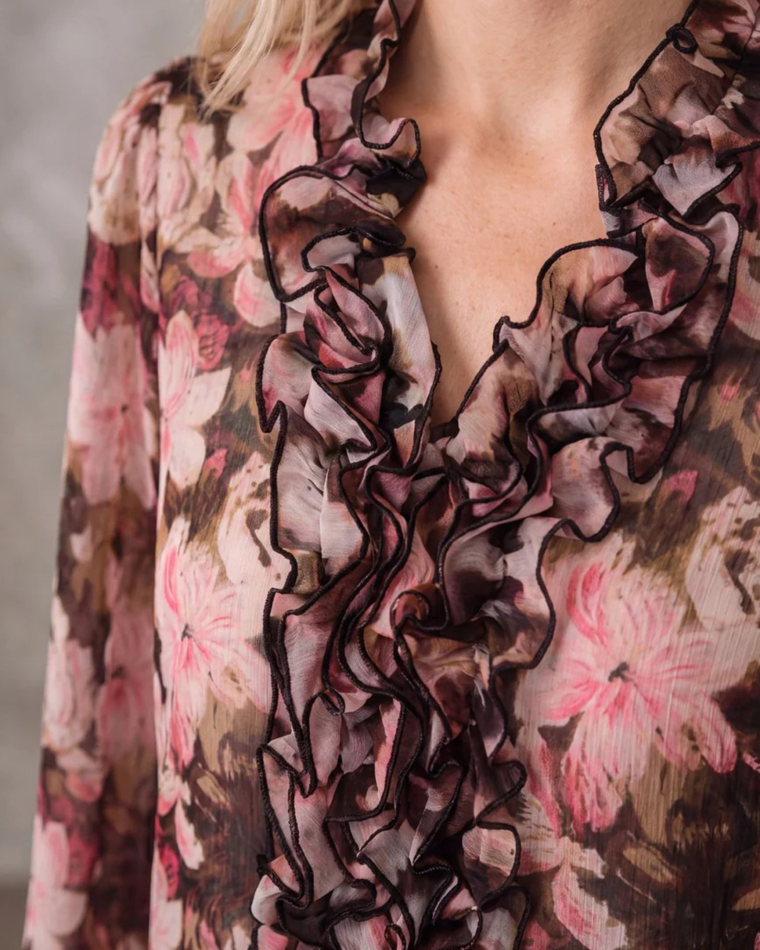 Blus Vibse med volang blommig rosa/brun - 5