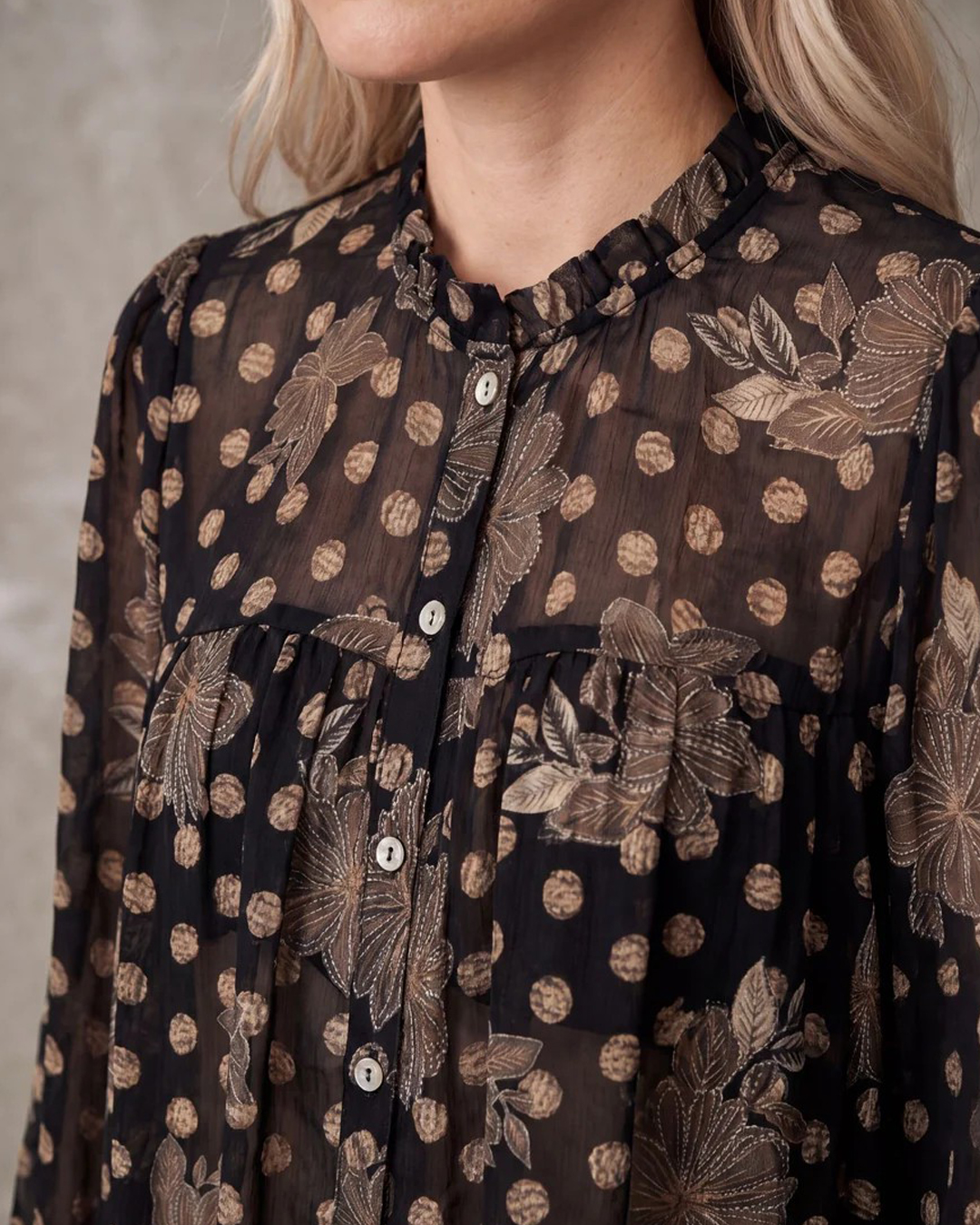 Blus Otella skir mönstrad beige/svart - 3