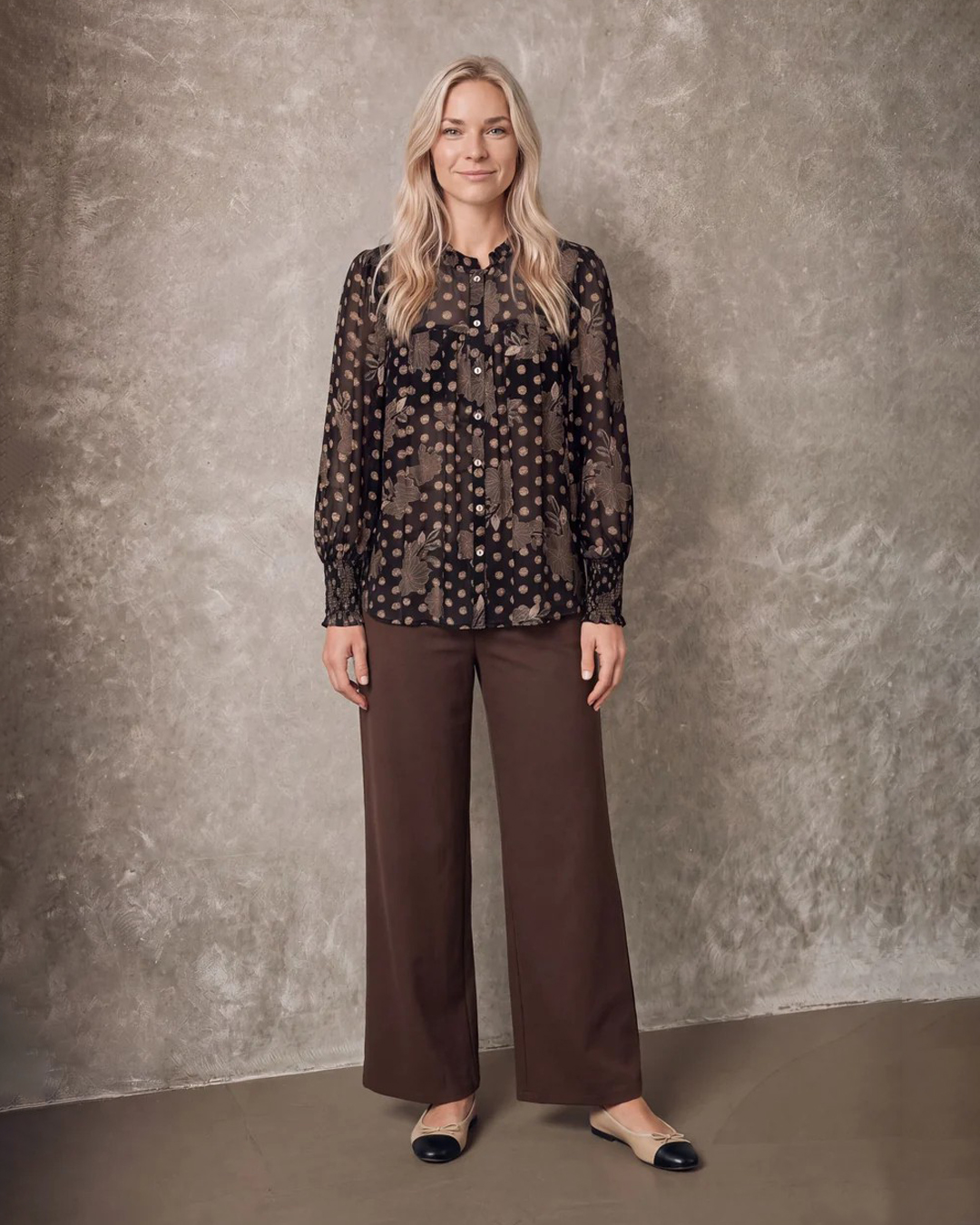 Blus Otella skir mönstrad beige/svart - 2