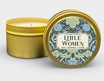 Fly Paper Products : Little Women Candle - Doftljus i plåtburk 115 g Päron, kanel och vanilj