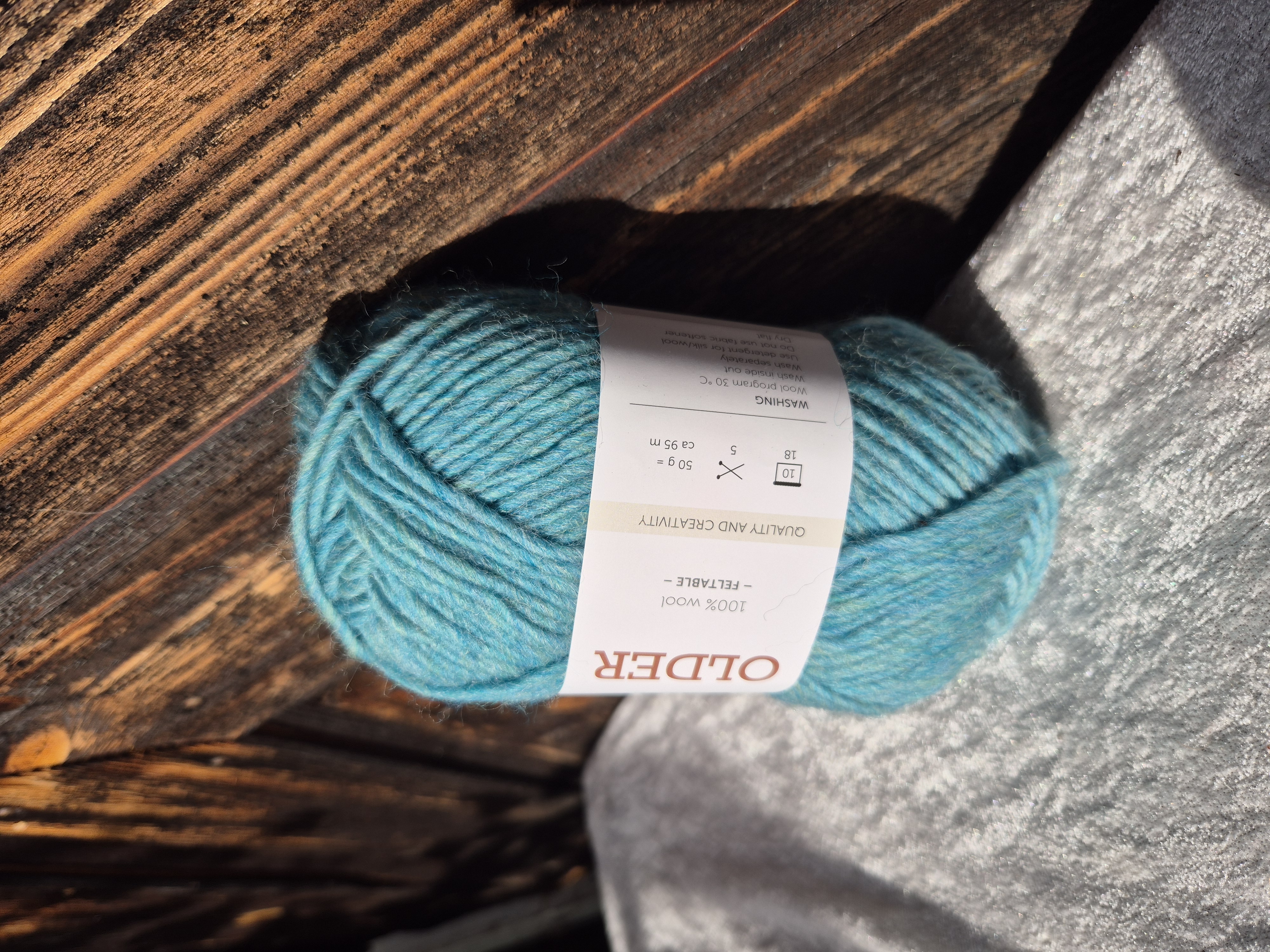Older 432 Turkis melert 50gr Gjestal garn
