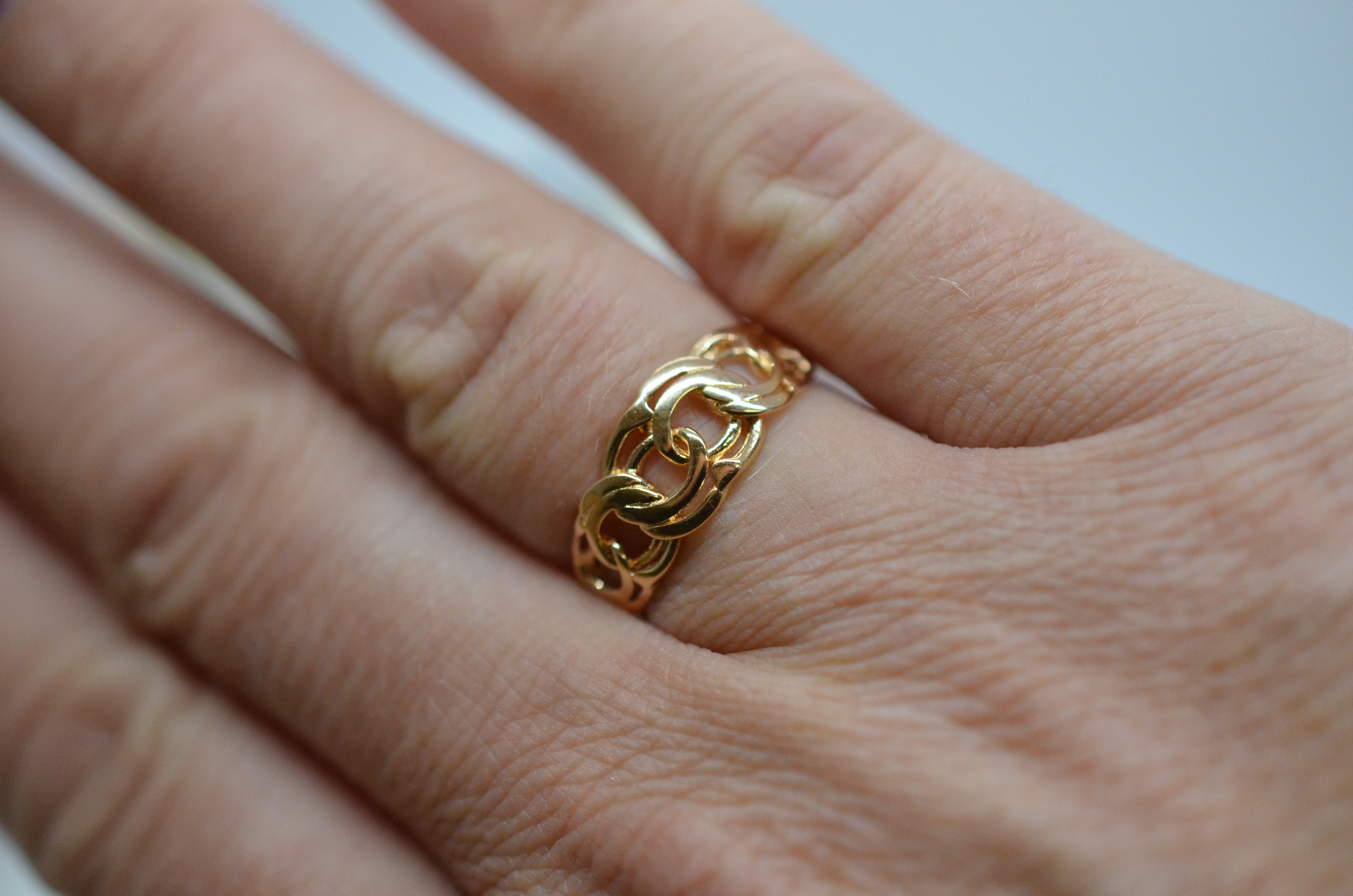Secondhand 18k Bismarck Ring - 4
