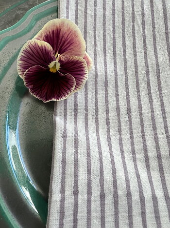 TYGSERVETT STRIPE LAVENDER