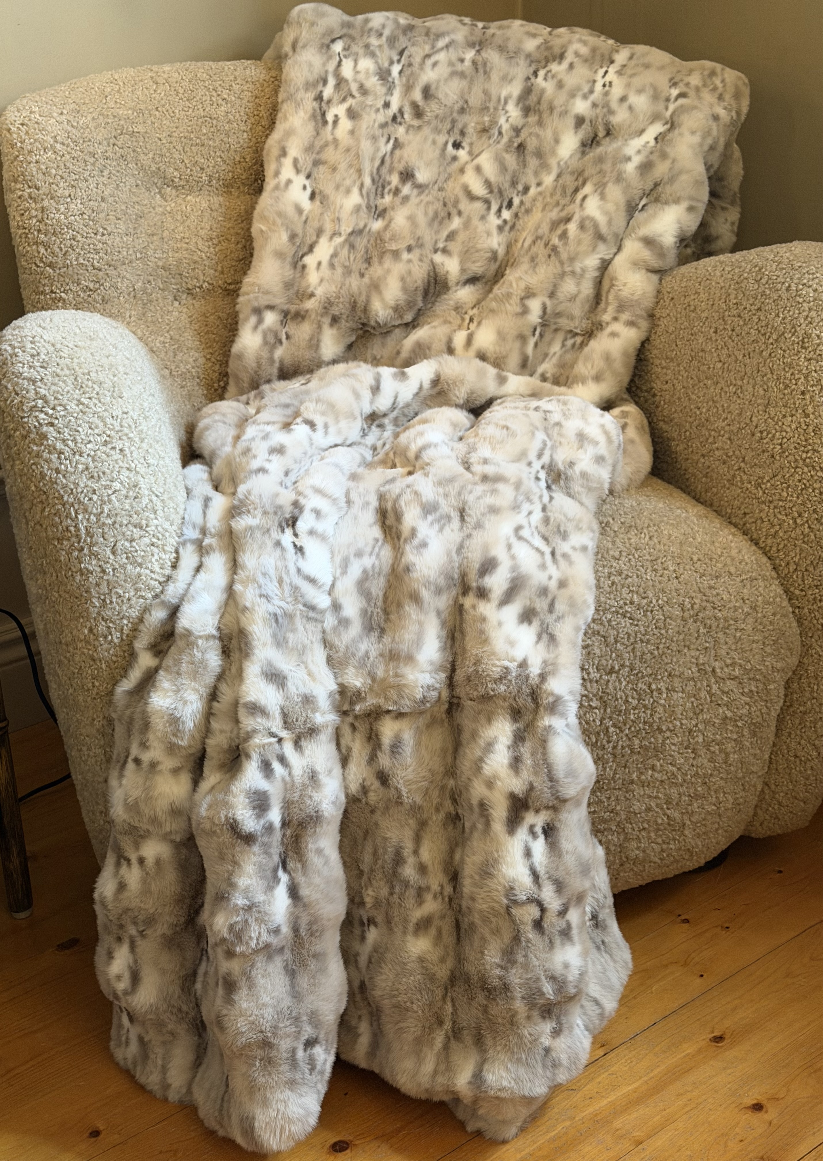 Nika blanket L - Snow leopard