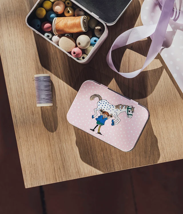 Pippi Longstocking tin box - Pippi and the Horse - 3