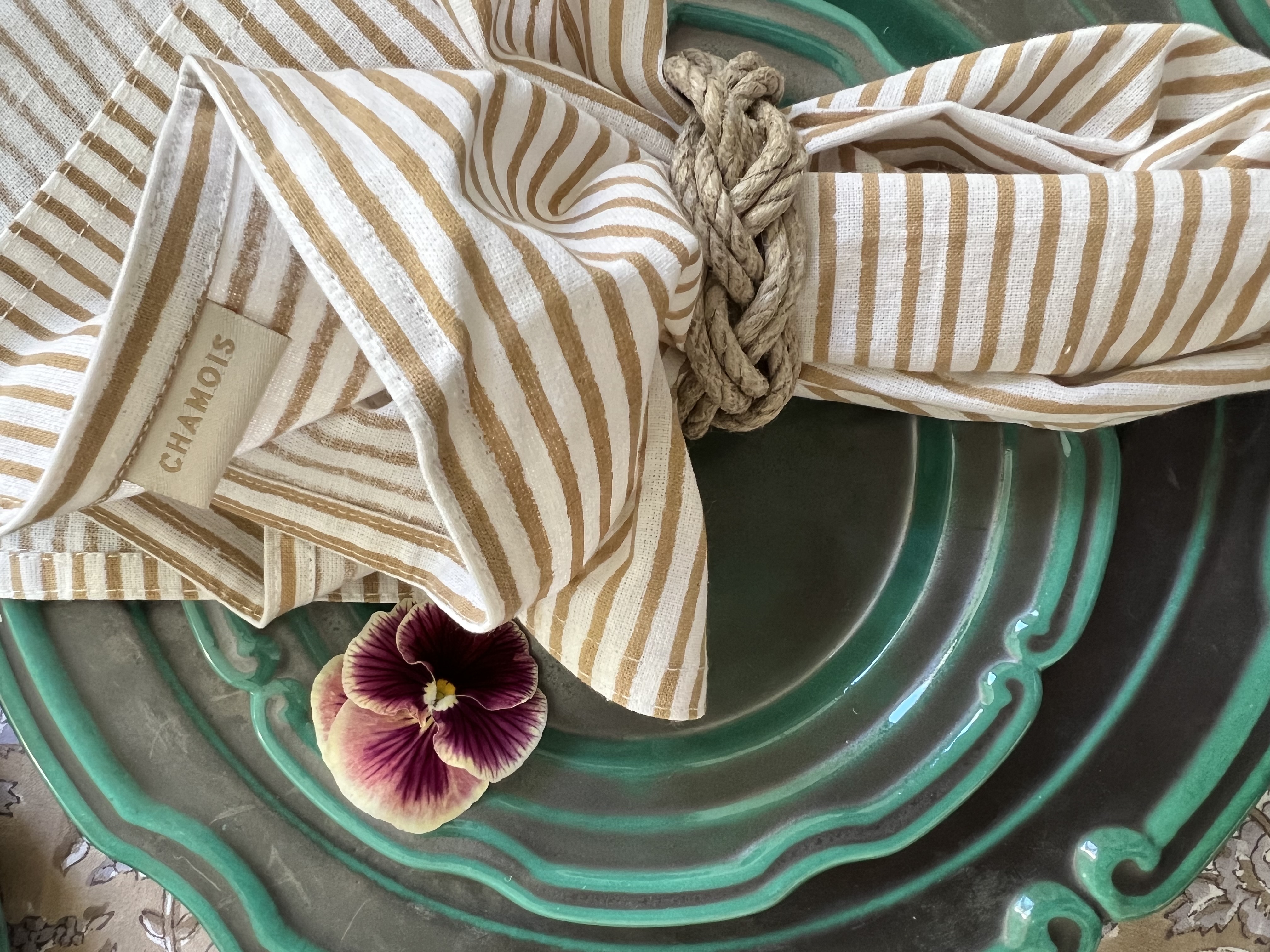 TYGSERVETT STRIPE LIGHT BROWN