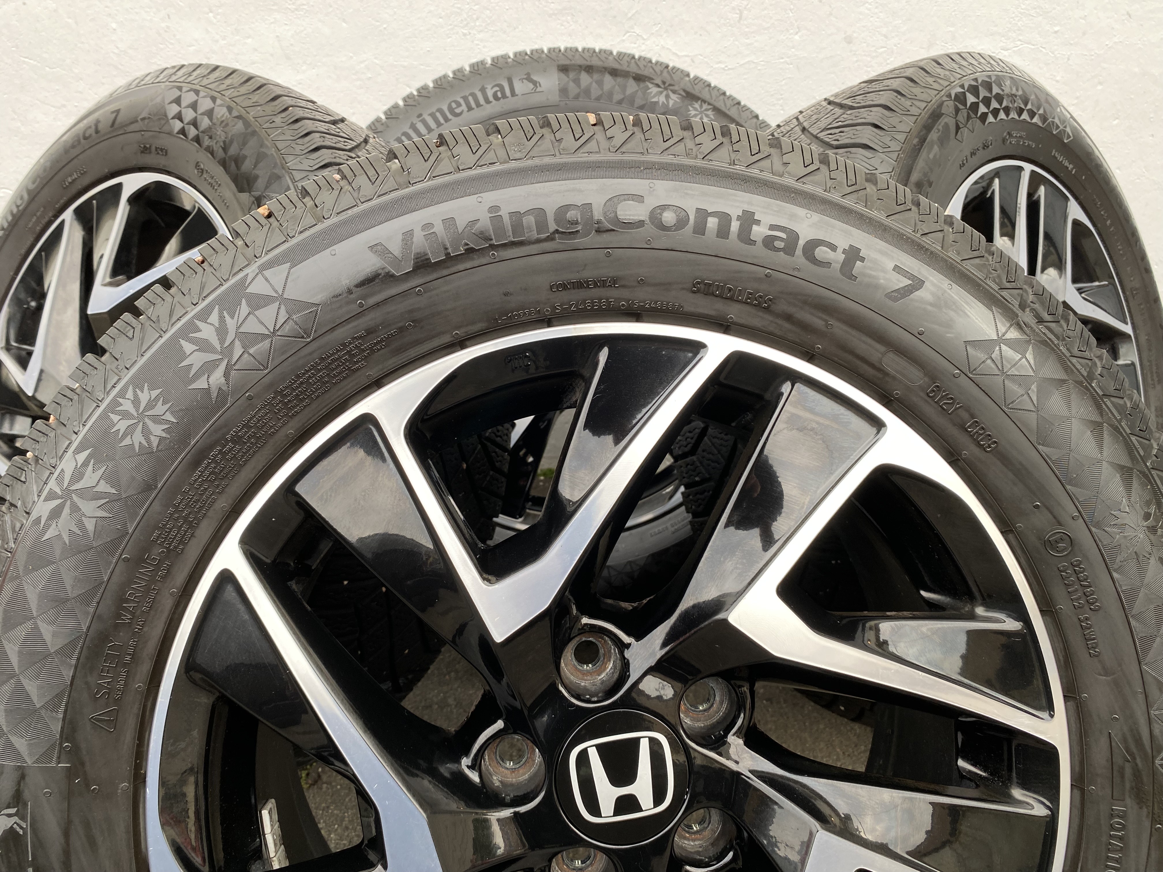 Kompletta Vinterhjul M+S | 17" Honda CR-V CMS-981/3 | 5x114.3 7x17 ET45 64.1 + 225/65 R17 106T XL Continental Viking Contact 7 | V34-2021 | 5.9mm | 5.9mm | 5.4mm | 5.4mm - 3