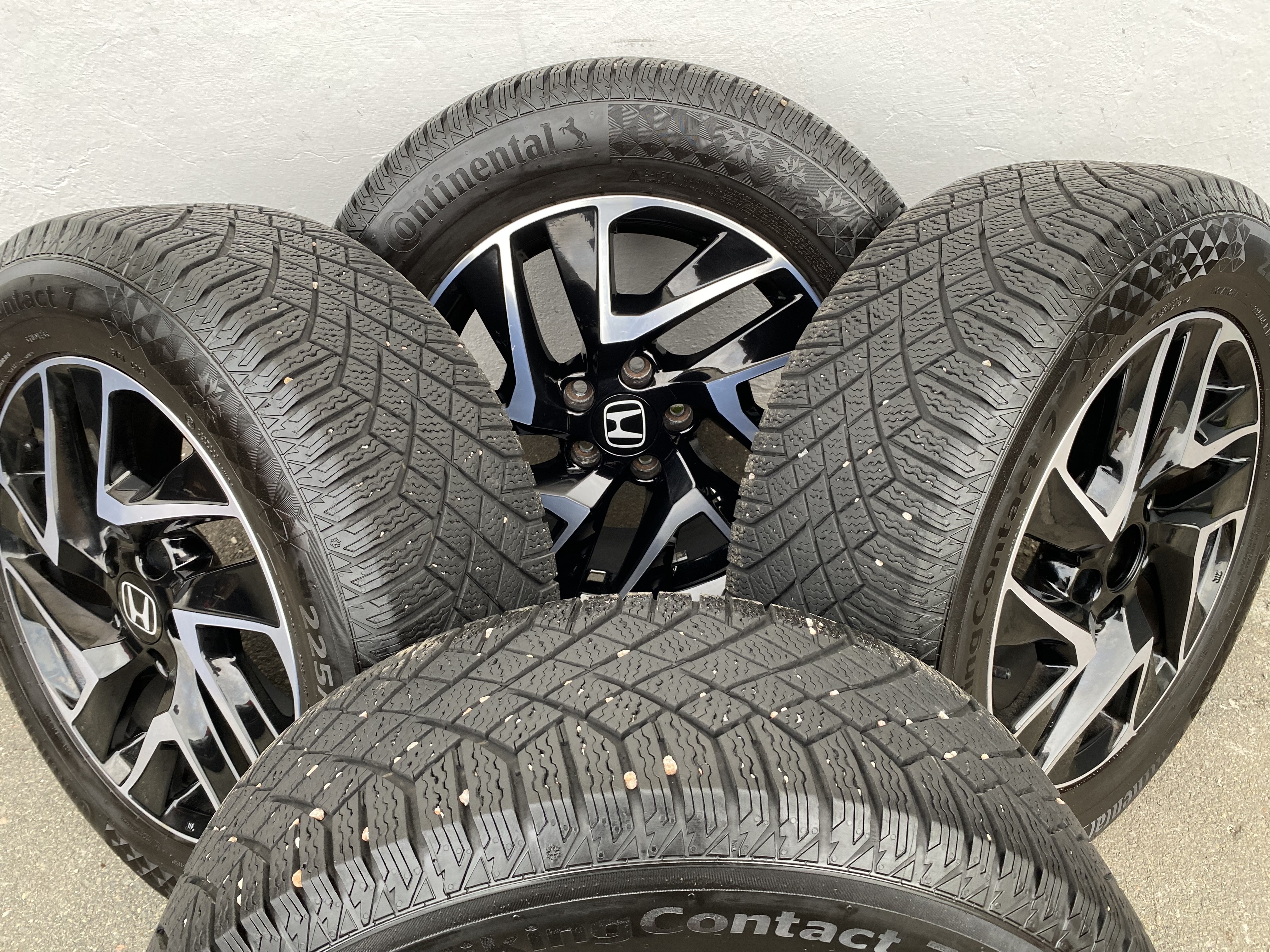 Kompletta Vinterhjul M+S | 17" Honda CR-V CMS-981/3 | 5x114.3 7x17 ET45 64.1 + 225/65 R17 106T XL Continental Viking Contact 7 | V34-2021 | 5.9mm | 5.9mm | 5.4mm | 5.4mm - 2