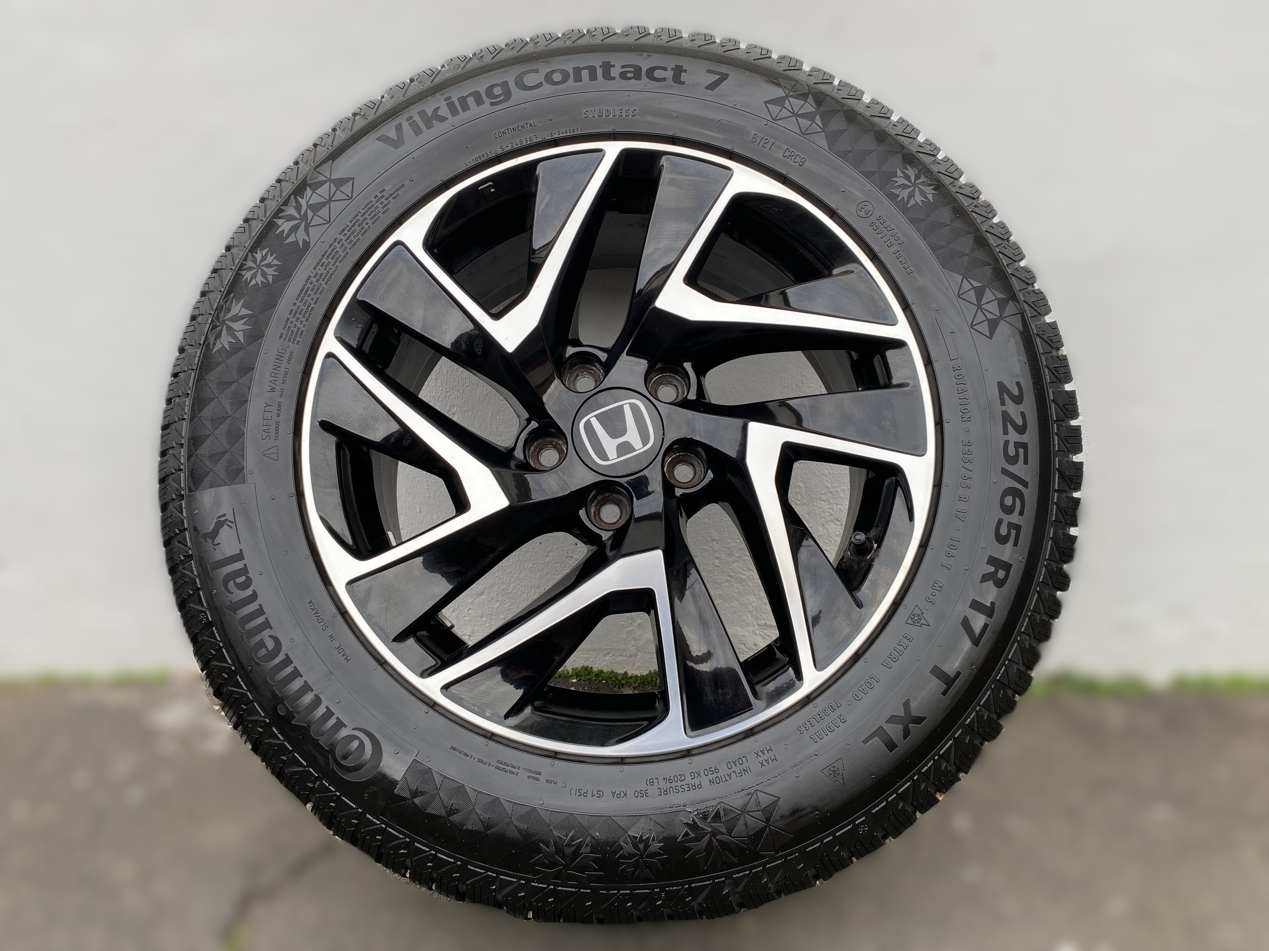 Kompletta Vinterhjul M+S | 17" Honda CR-V CMS-981/3 | 5x114.3 7x17 ET45 64.1 + 225/65 R17 106T XL Continental Viking Contact 7 | V34-2021 | 5.9mm | 5.9mm | 5.4mm | 5.4mm - 7