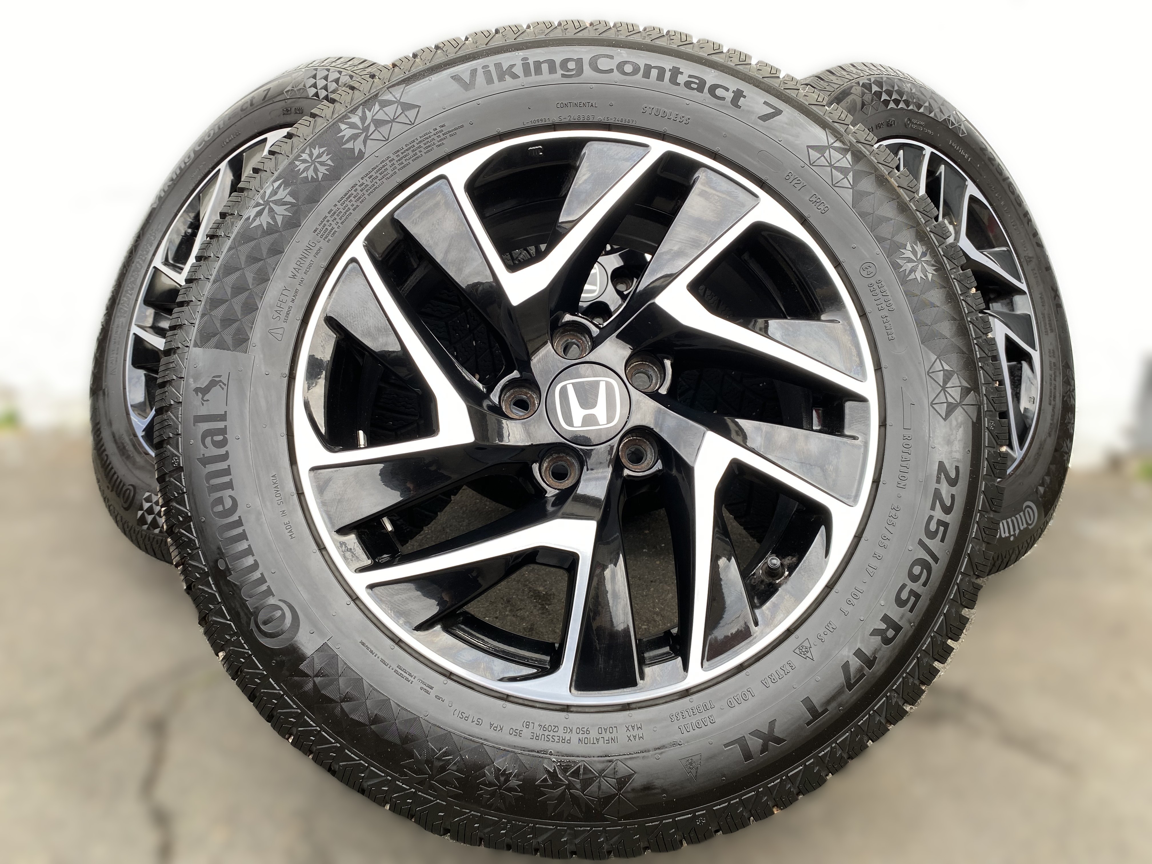 Kompletta Vinterhjul M+S | 17" Honda CR-V CMS-981/3 | 5x114.3 7x17 ET45 64.1 + 225/65 R17 106T XL Continental Viking Contact 7 | V34-2021 | 5.9mm | 5.9mm | 5.4mm | 5.4mm