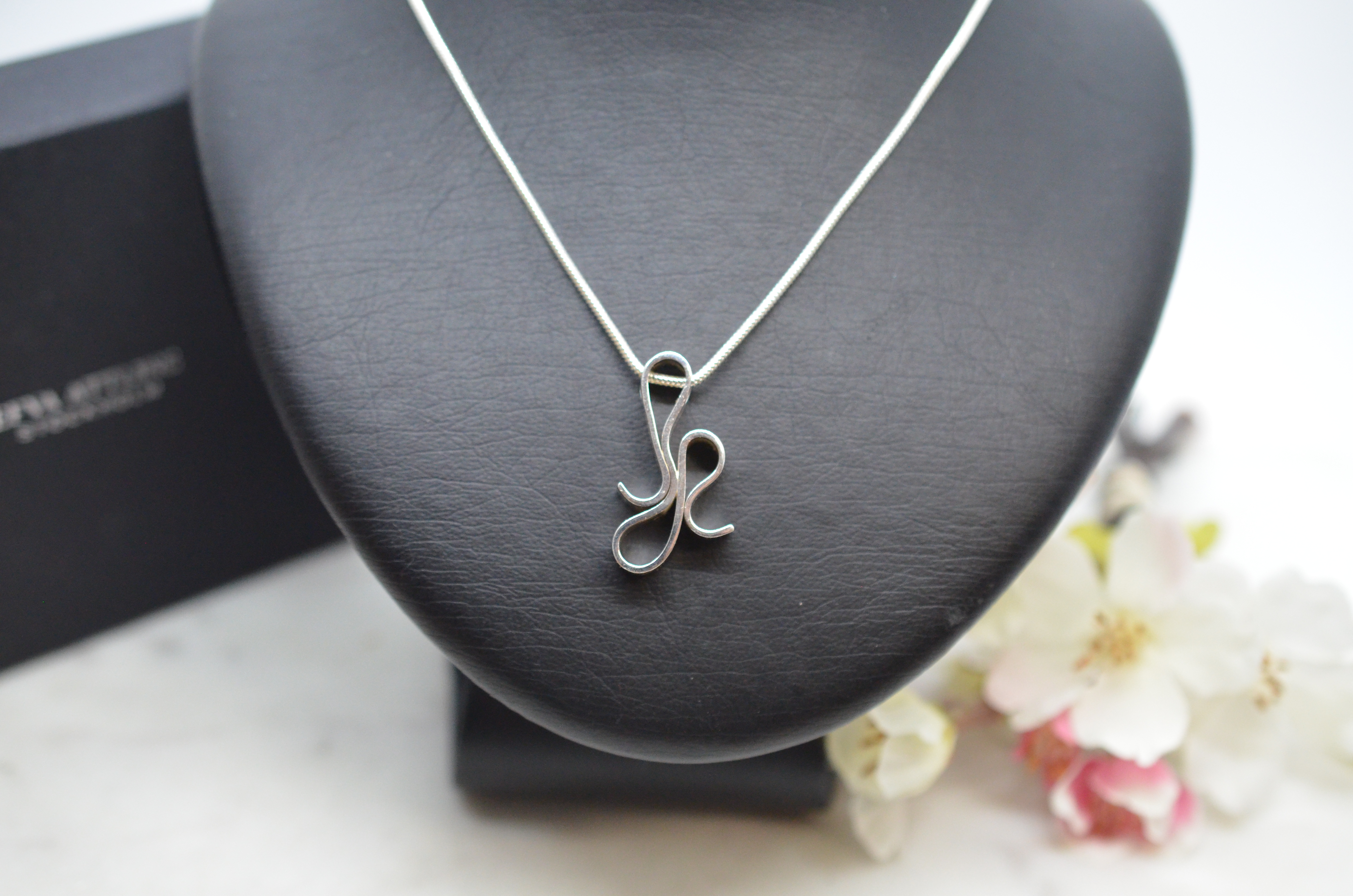 Second Hand Efva Attling silverhalsband "SWIRL"