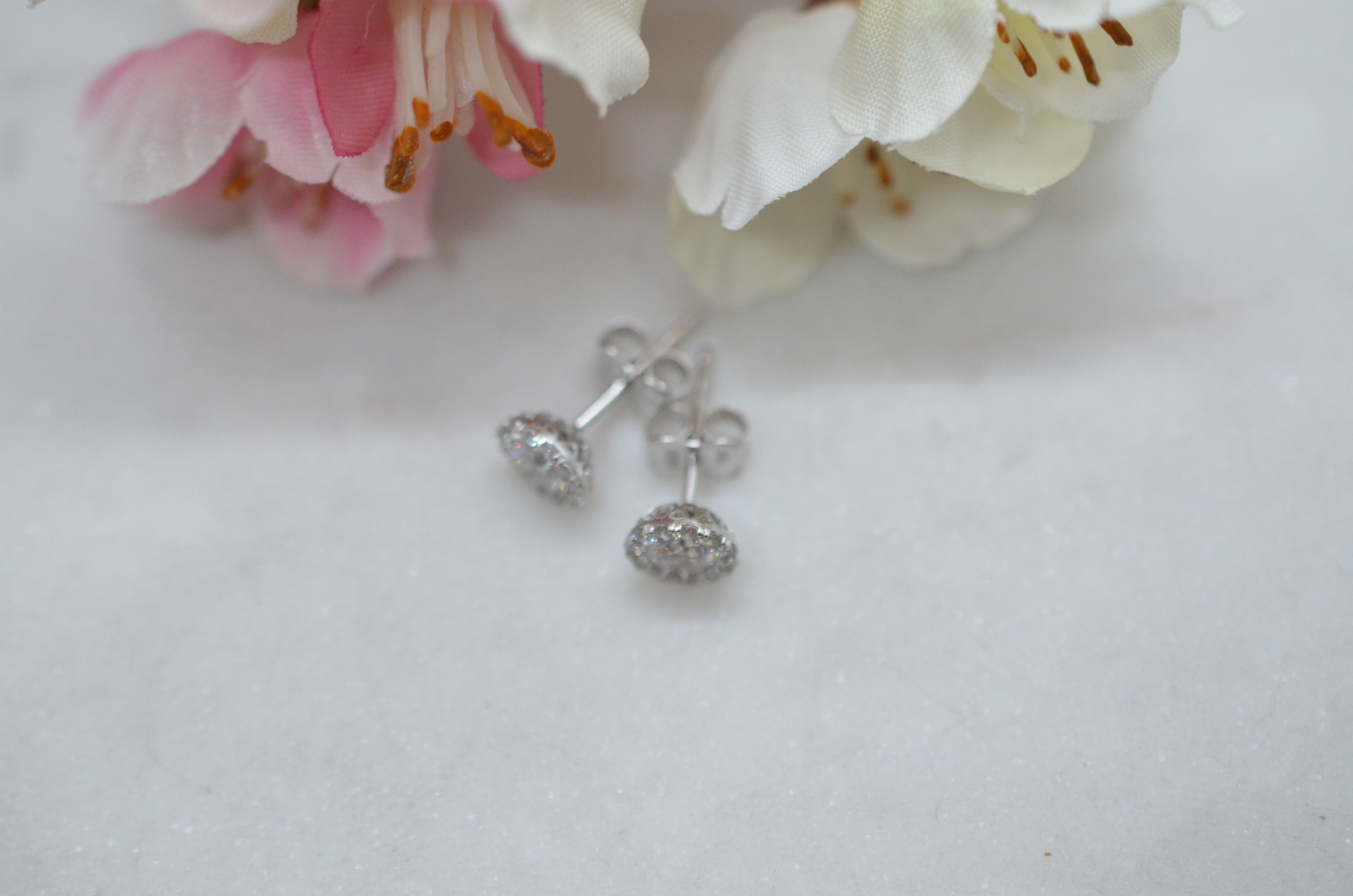 18k white gold earrings with cubic zirconia - 4