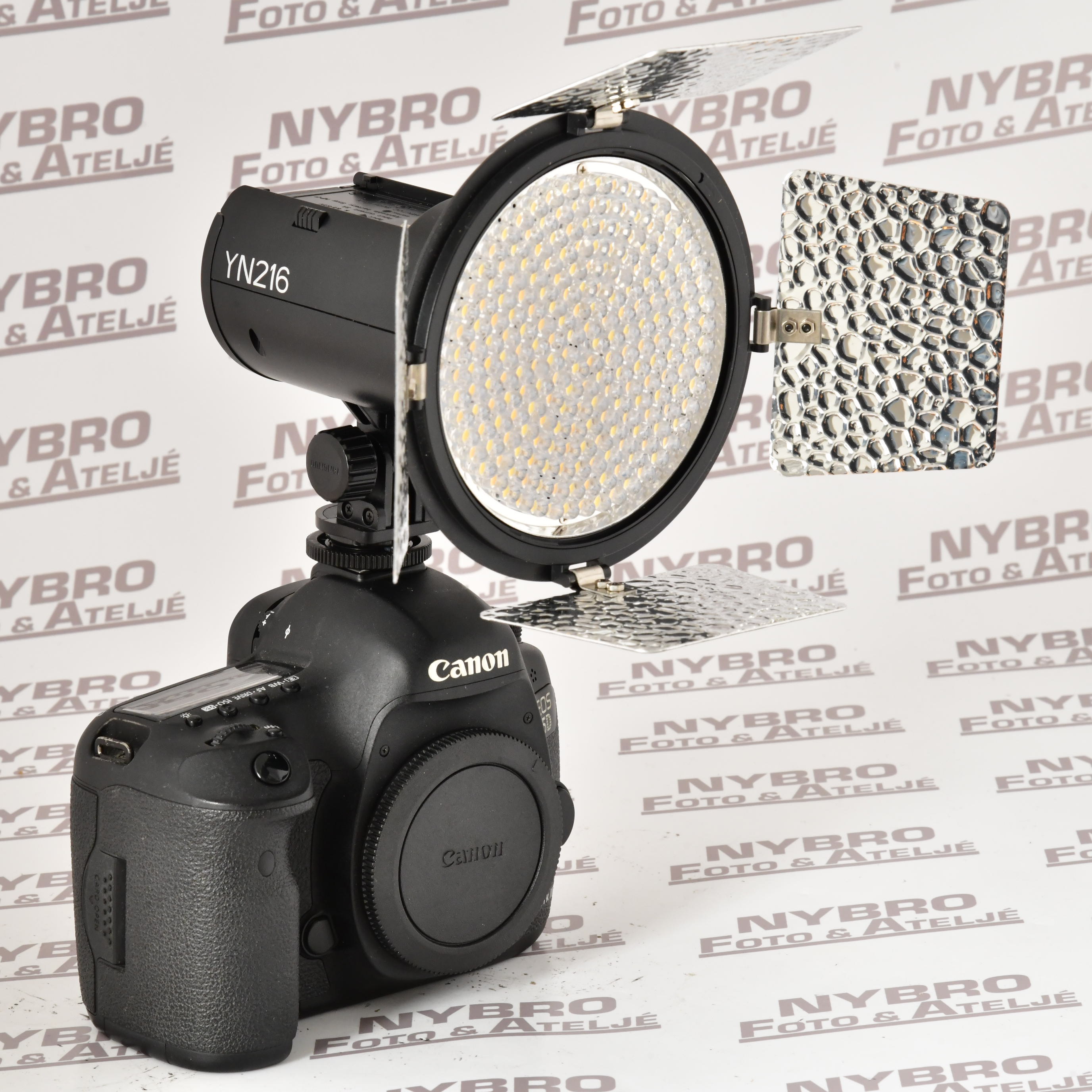 Yongnuo LED-lampa YN216 , Kit 3 st  lampor och stativ - 3