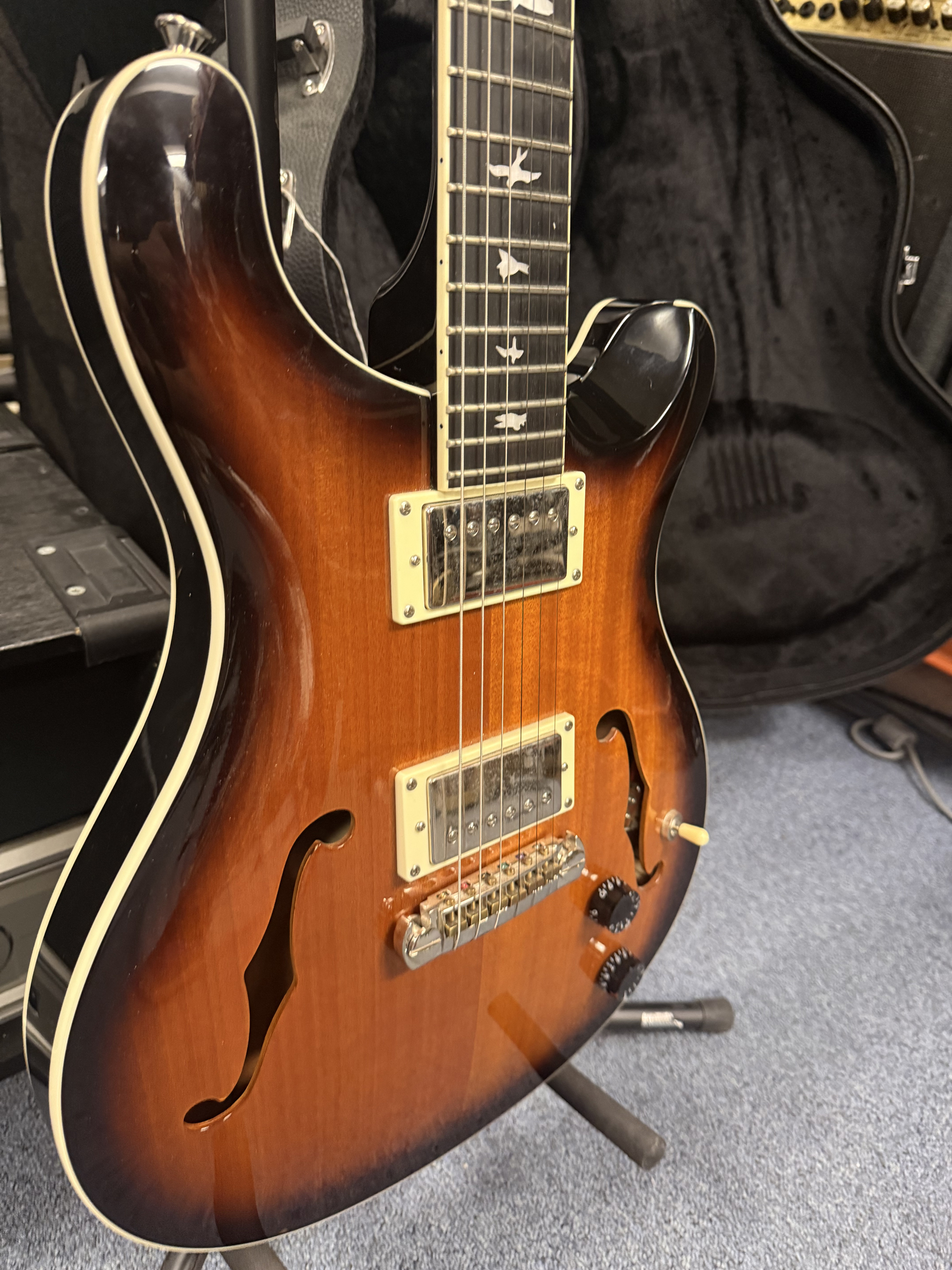 PRS SE Hollowbody inkl hardcase och strap - 5