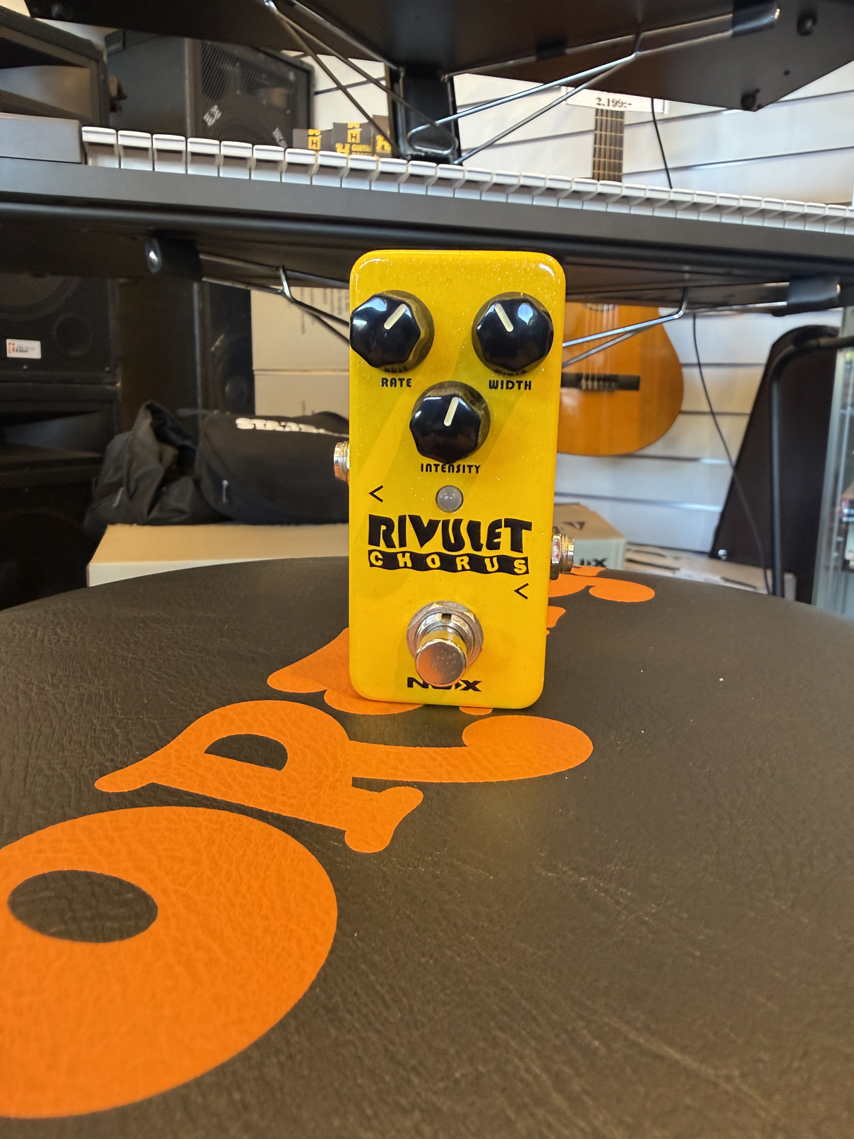 Nux Rivulet Chorus