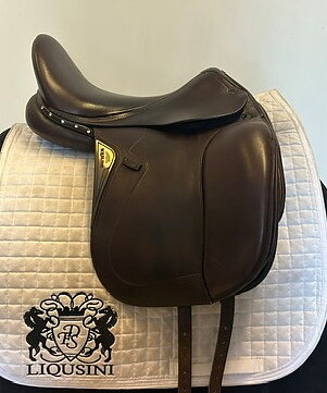 Dressyrsadel Equiline 17"